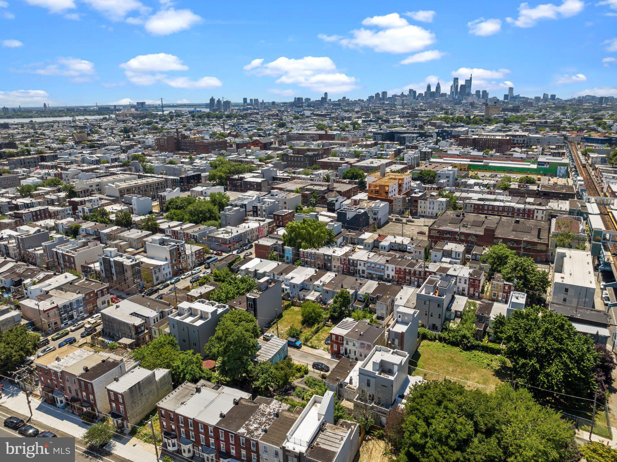 EAST KENSINGTON - Residential