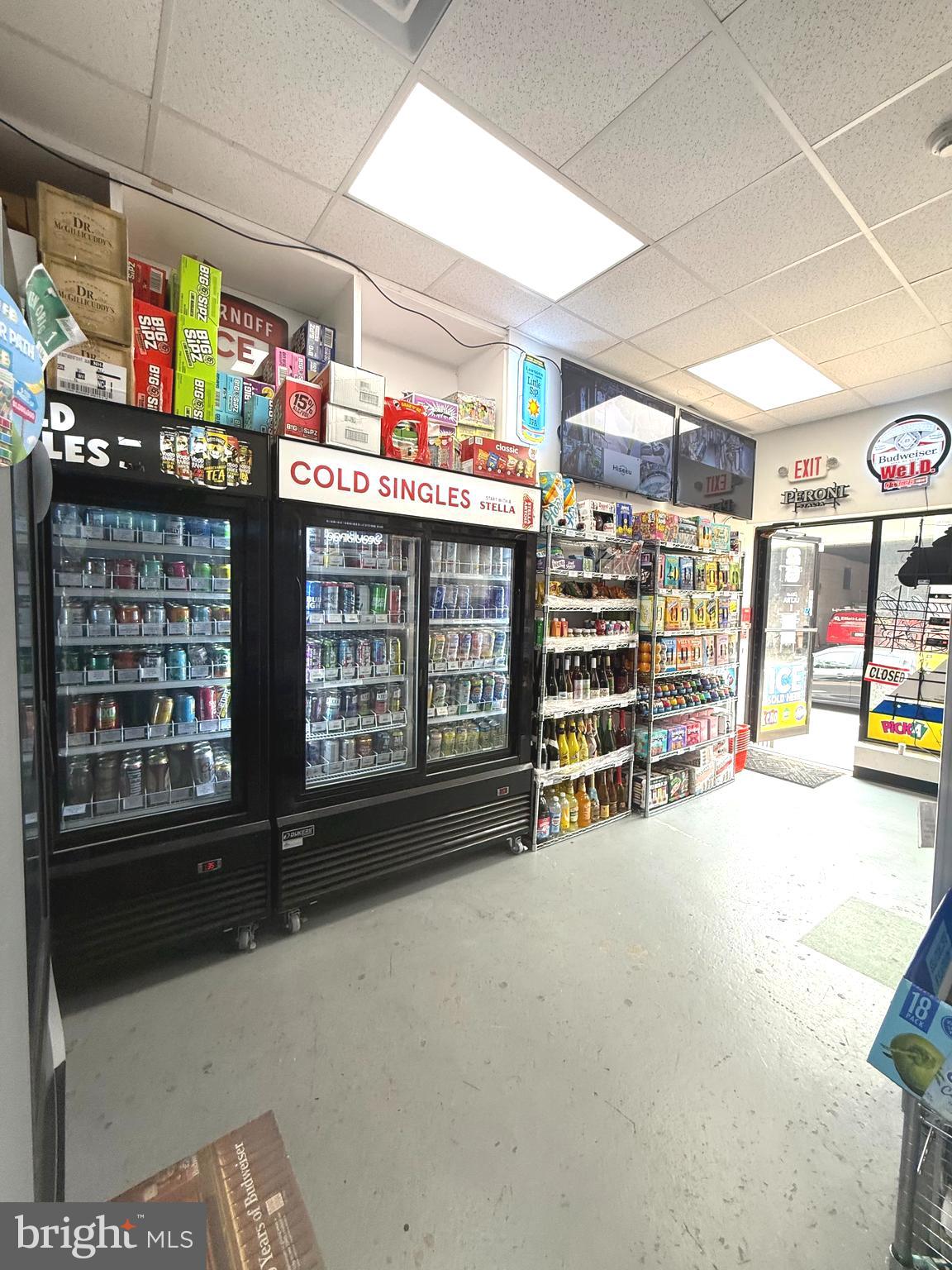 1107 RACE STREET 09