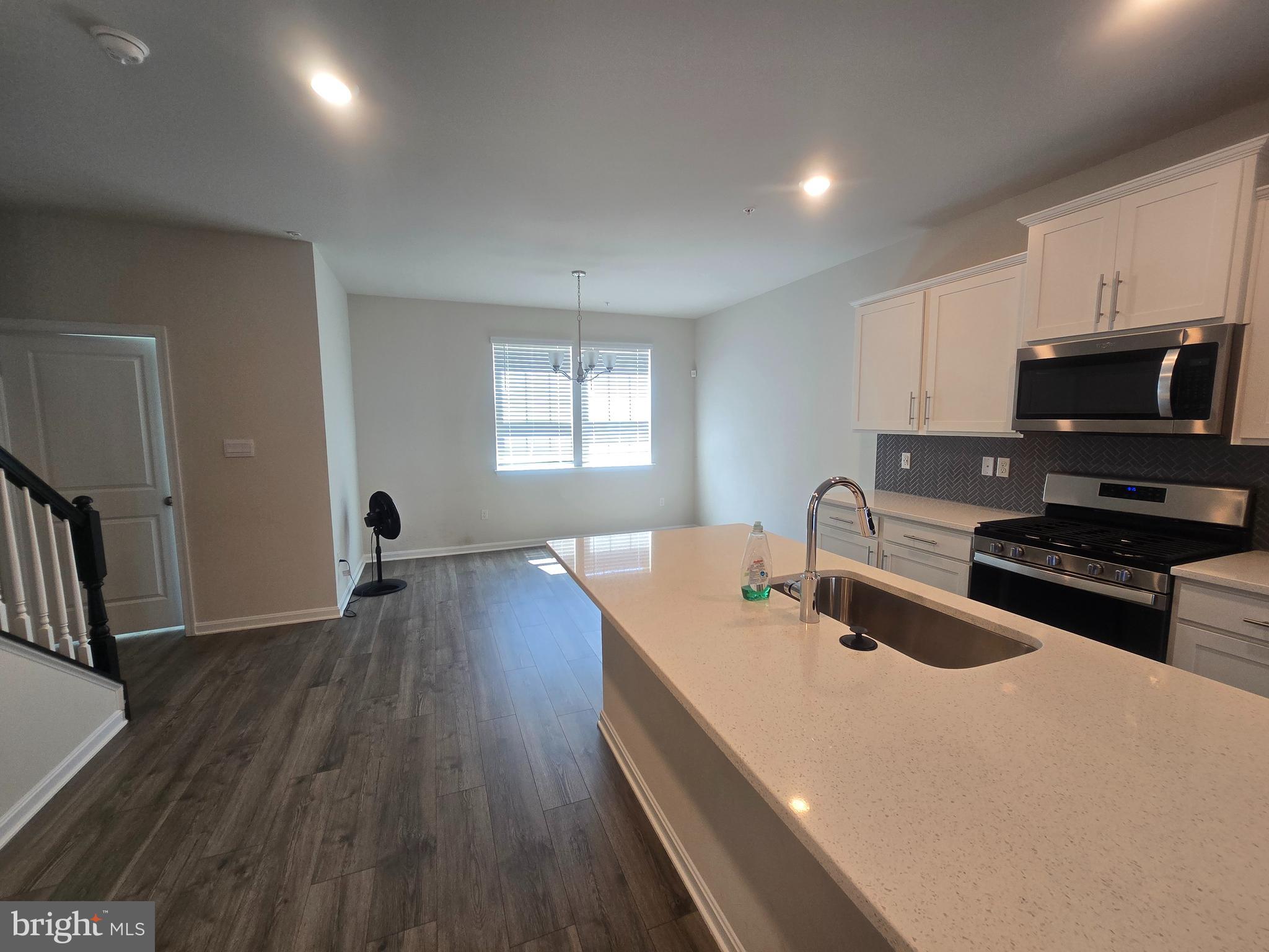 WOODYARD - Residential Lease