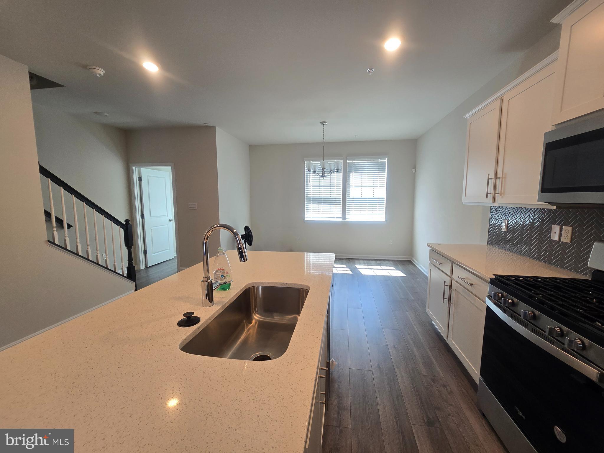 WOODYARD - Residential Lease