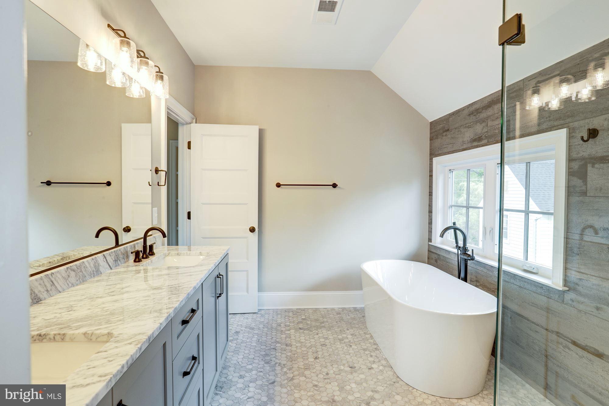 FALLS PARK - Residential