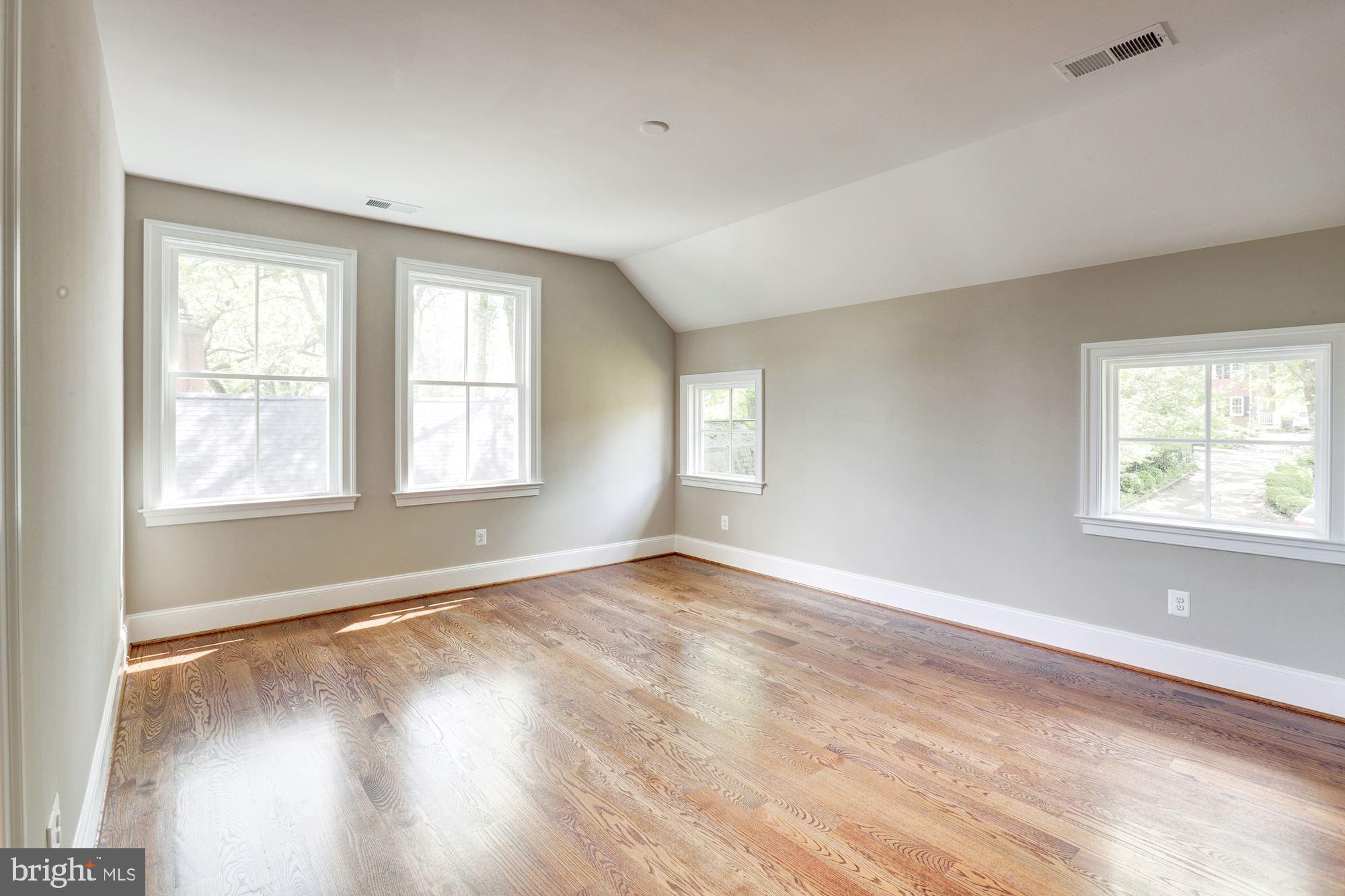 FALLS PARK - Residential