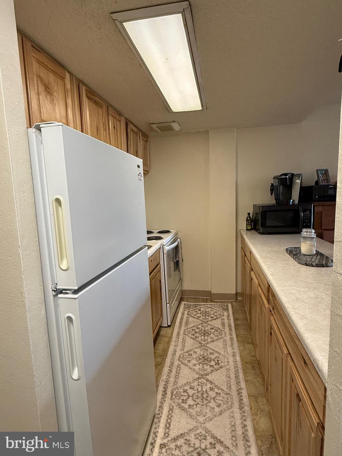 UNIVERSITY TOWERS - Residential