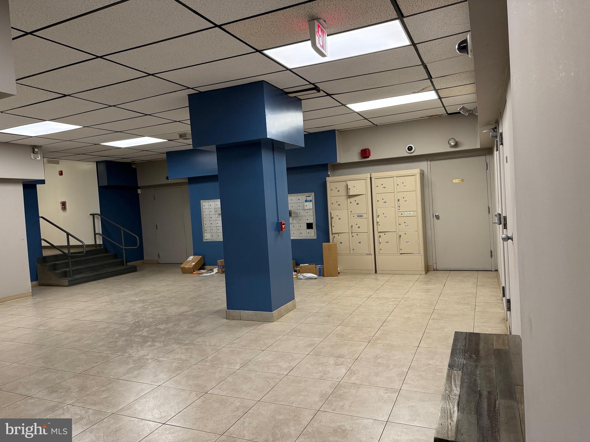 UNIVERSITY TOWERS - Residential