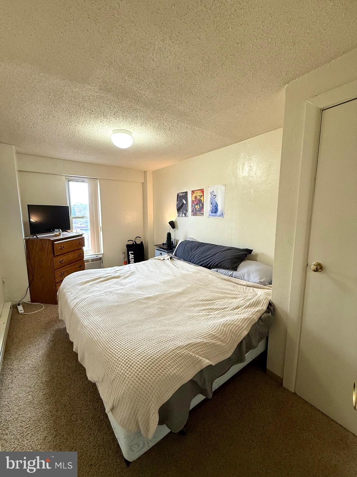 UNIVERSITY TOWERS - Residential