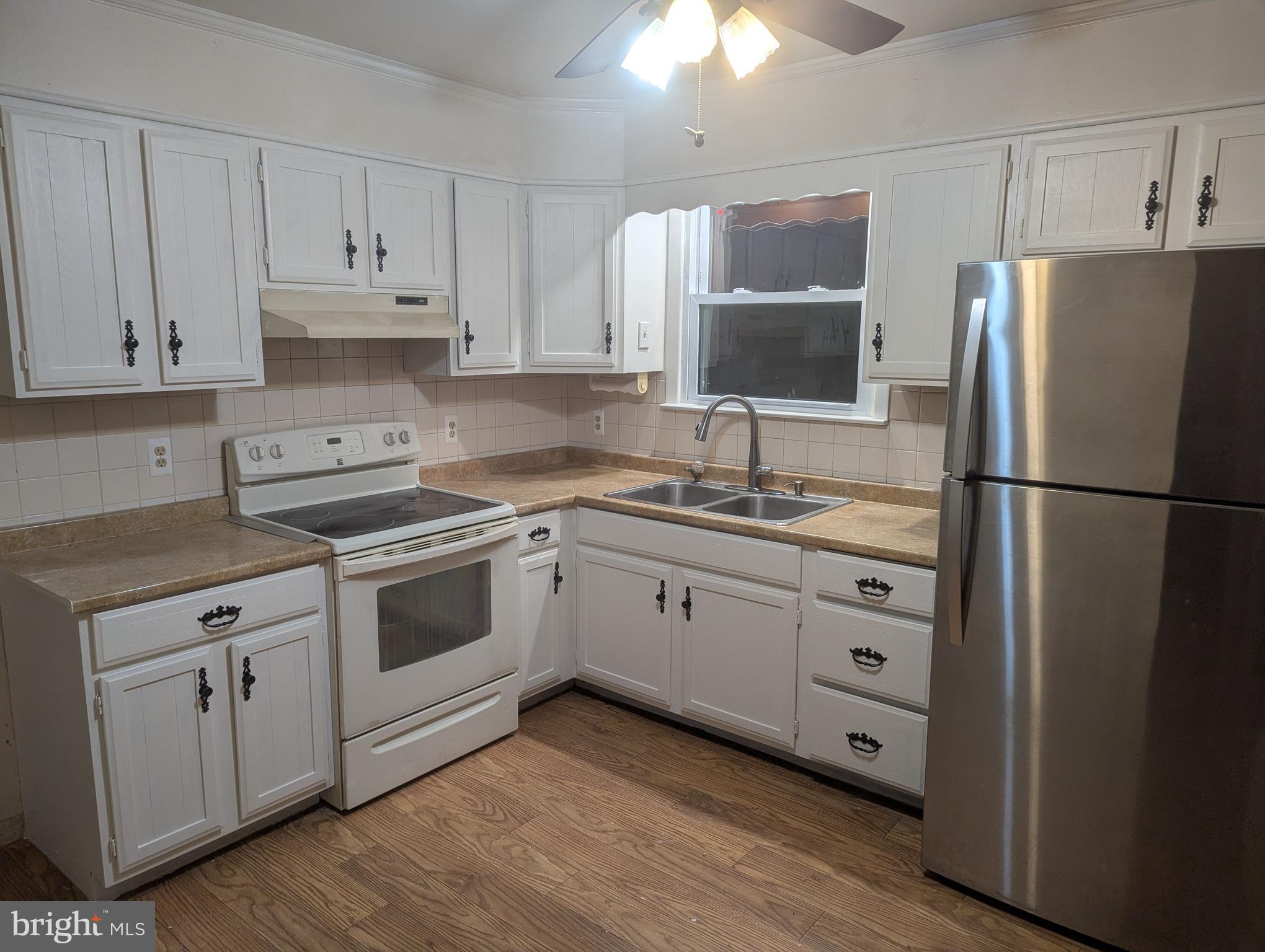 HAZELWOOD FARMS - Residential Lease