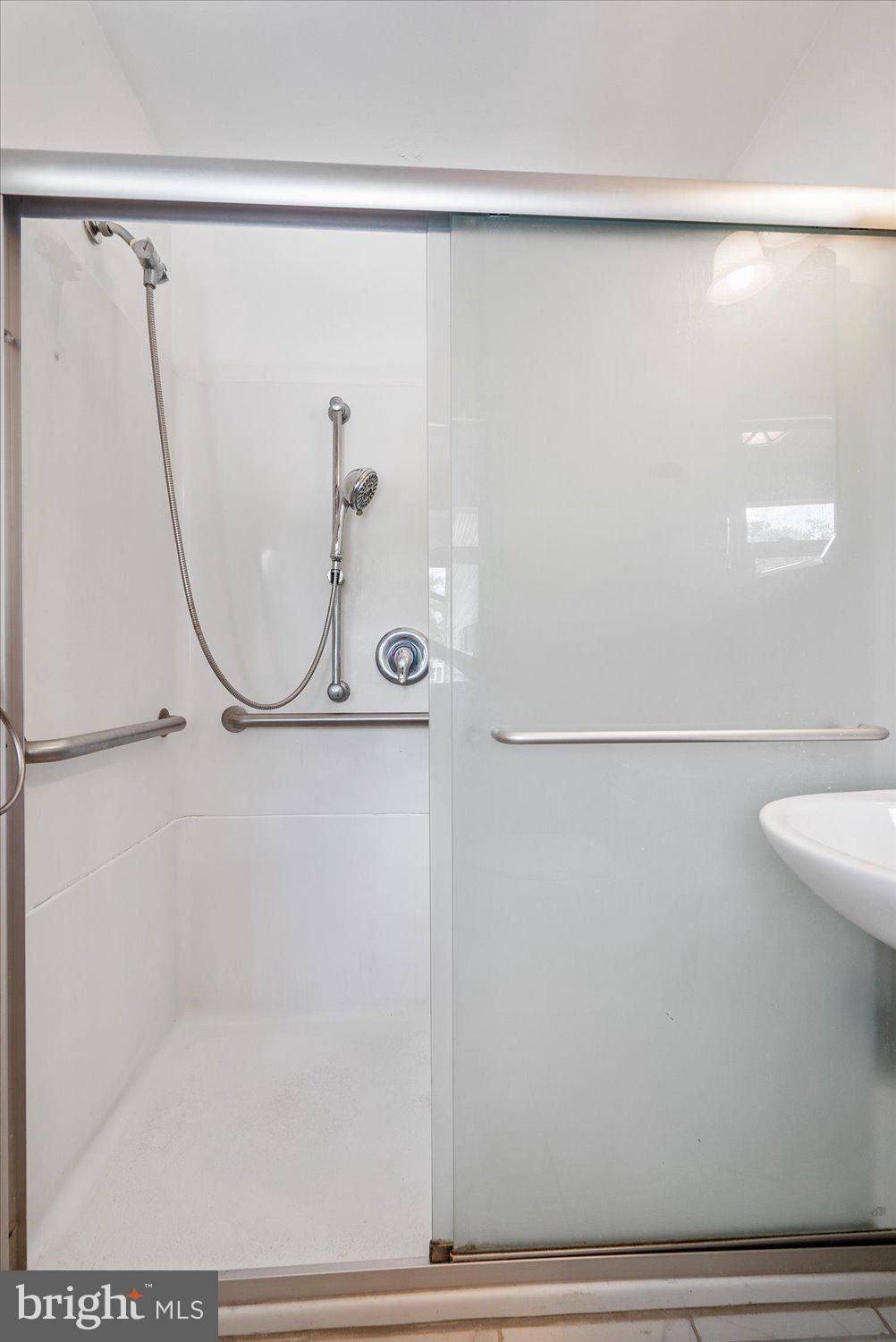 CHADWICK MANOR - Residential