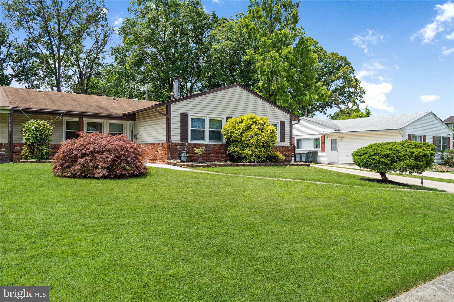 CHADWICK MANOR - Residential