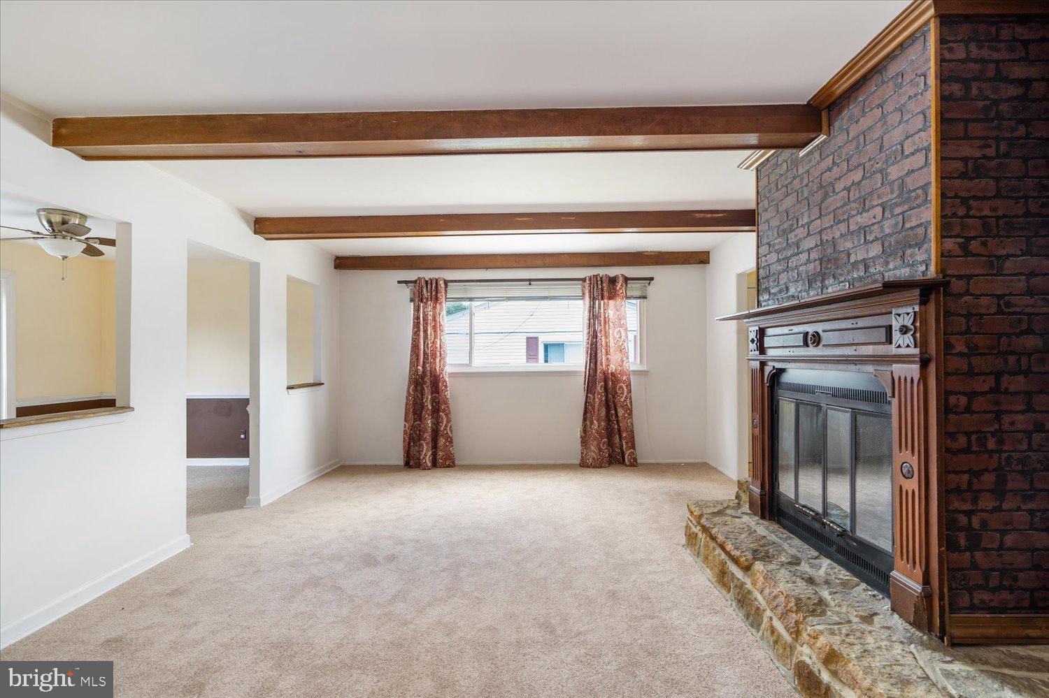 CHADWICK MANOR - Residential