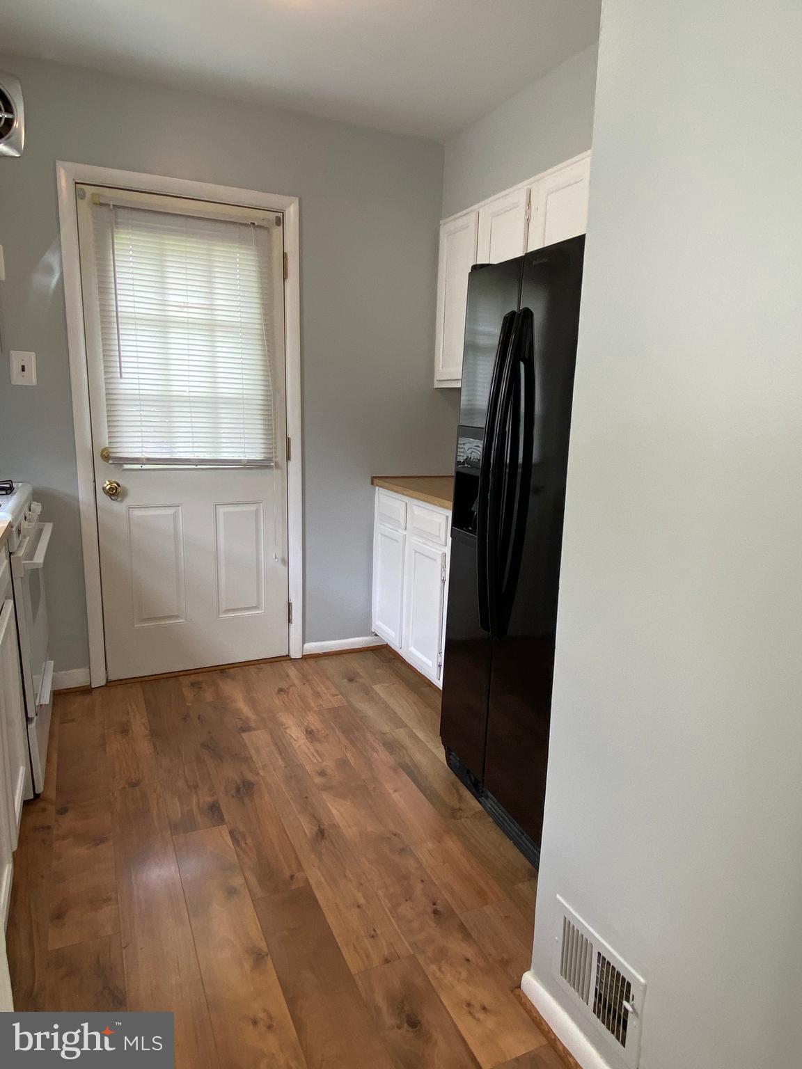 BURGUNDY VILLAGE - Residential Lease