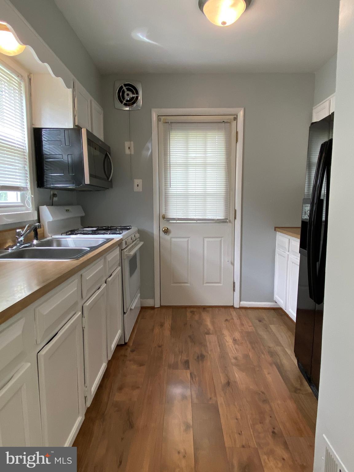 BURGUNDY VILLAGE - Residential Lease