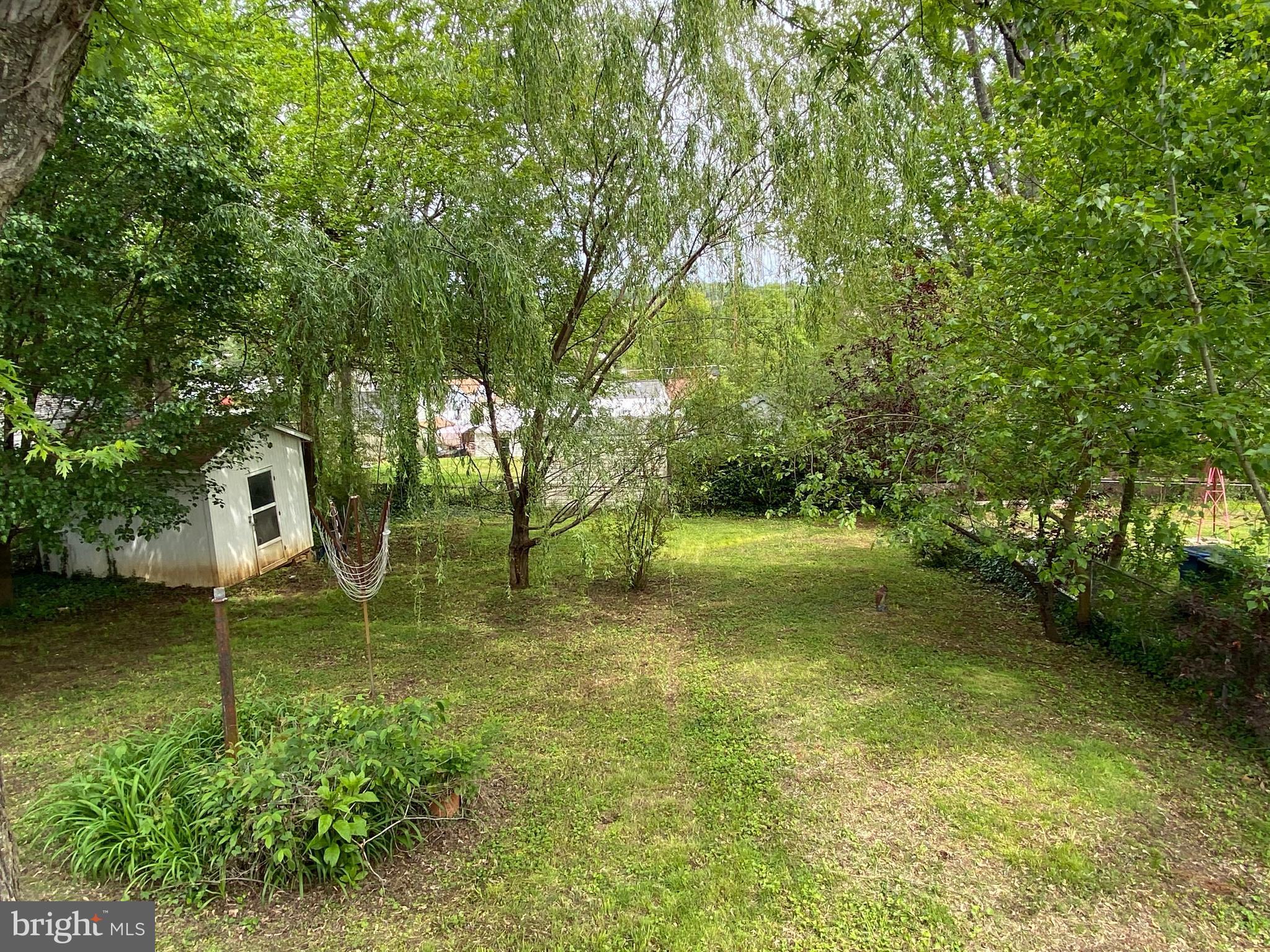 BURGUNDY VILLAGE - Residential Lease