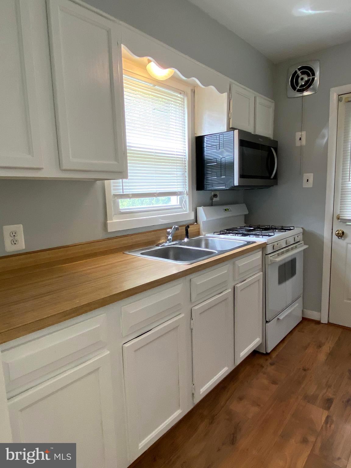 BURGUNDY VILLAGE - Residential Lease