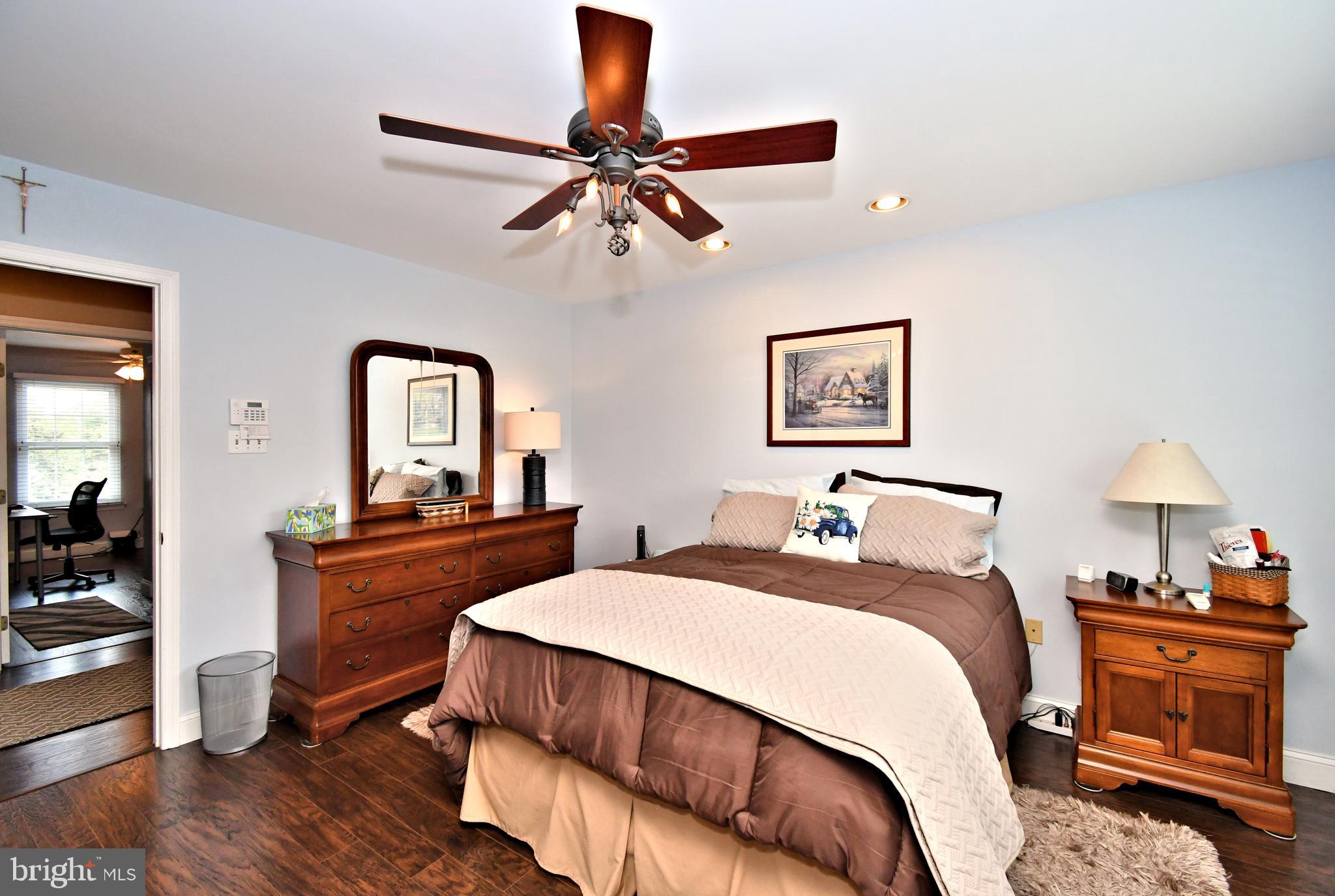 CLUB VIEW MANOR - Residential