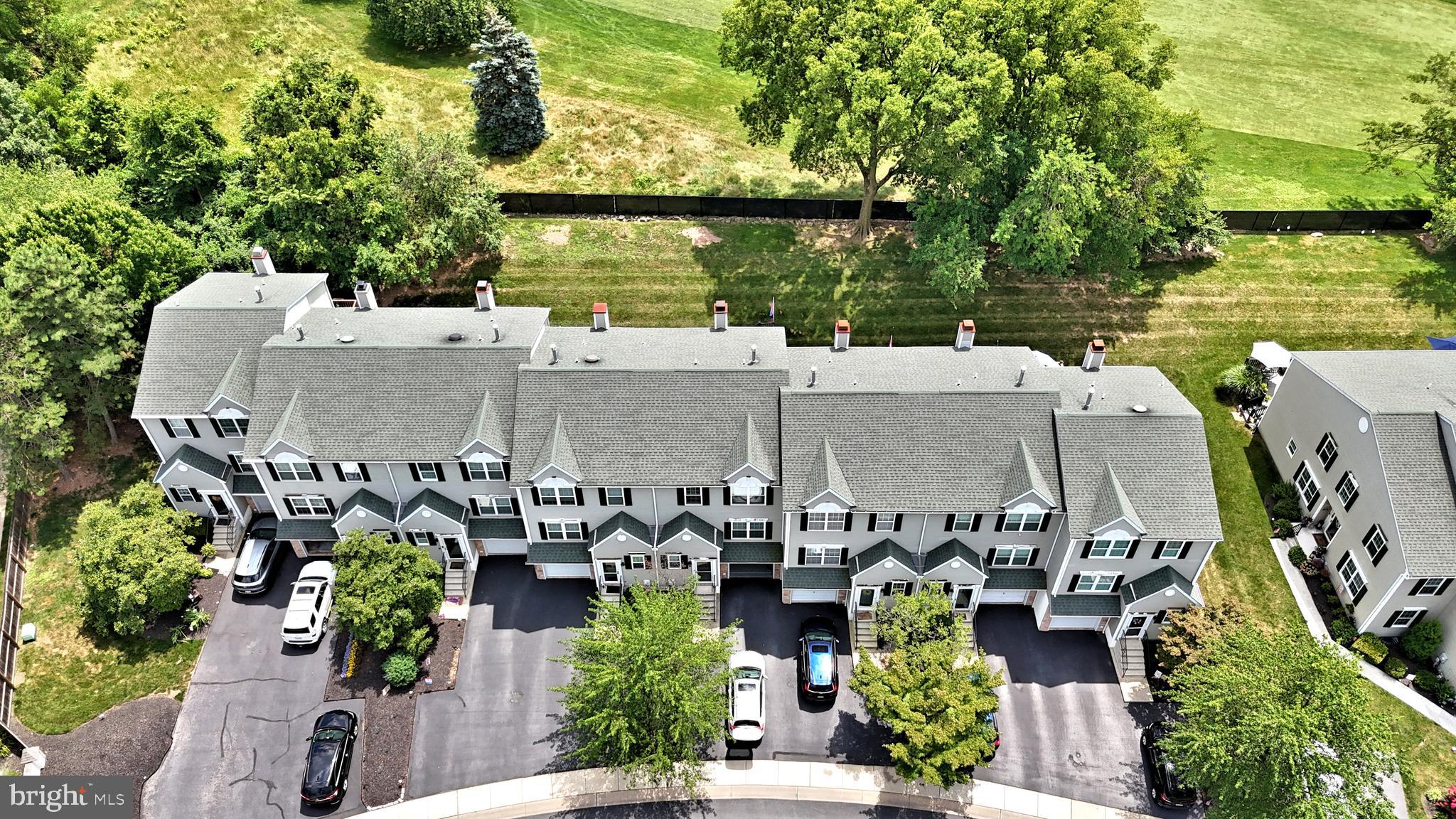 CLUB VIEW MANOR - Residential