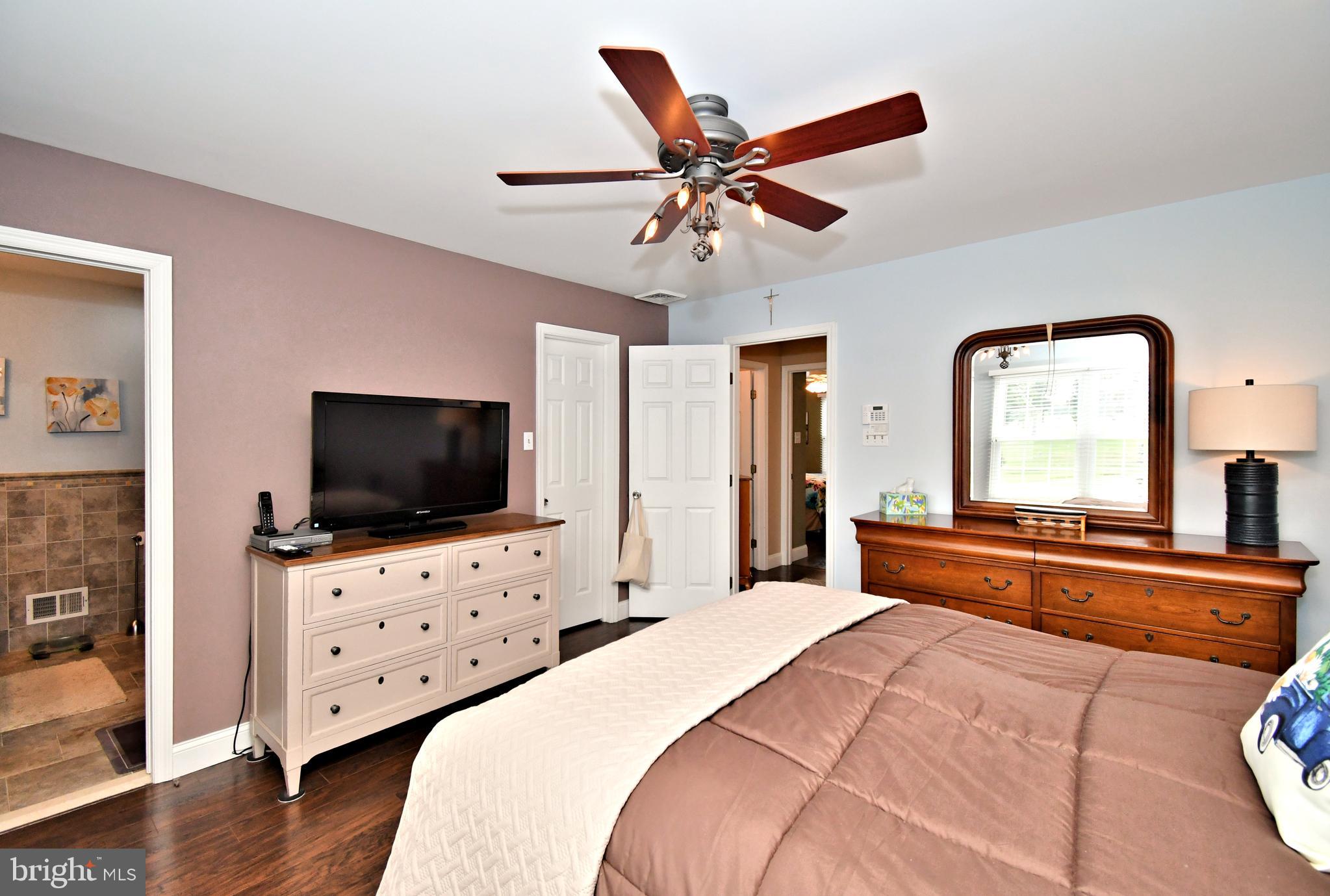 CLUB VIEW MANOR - Residential