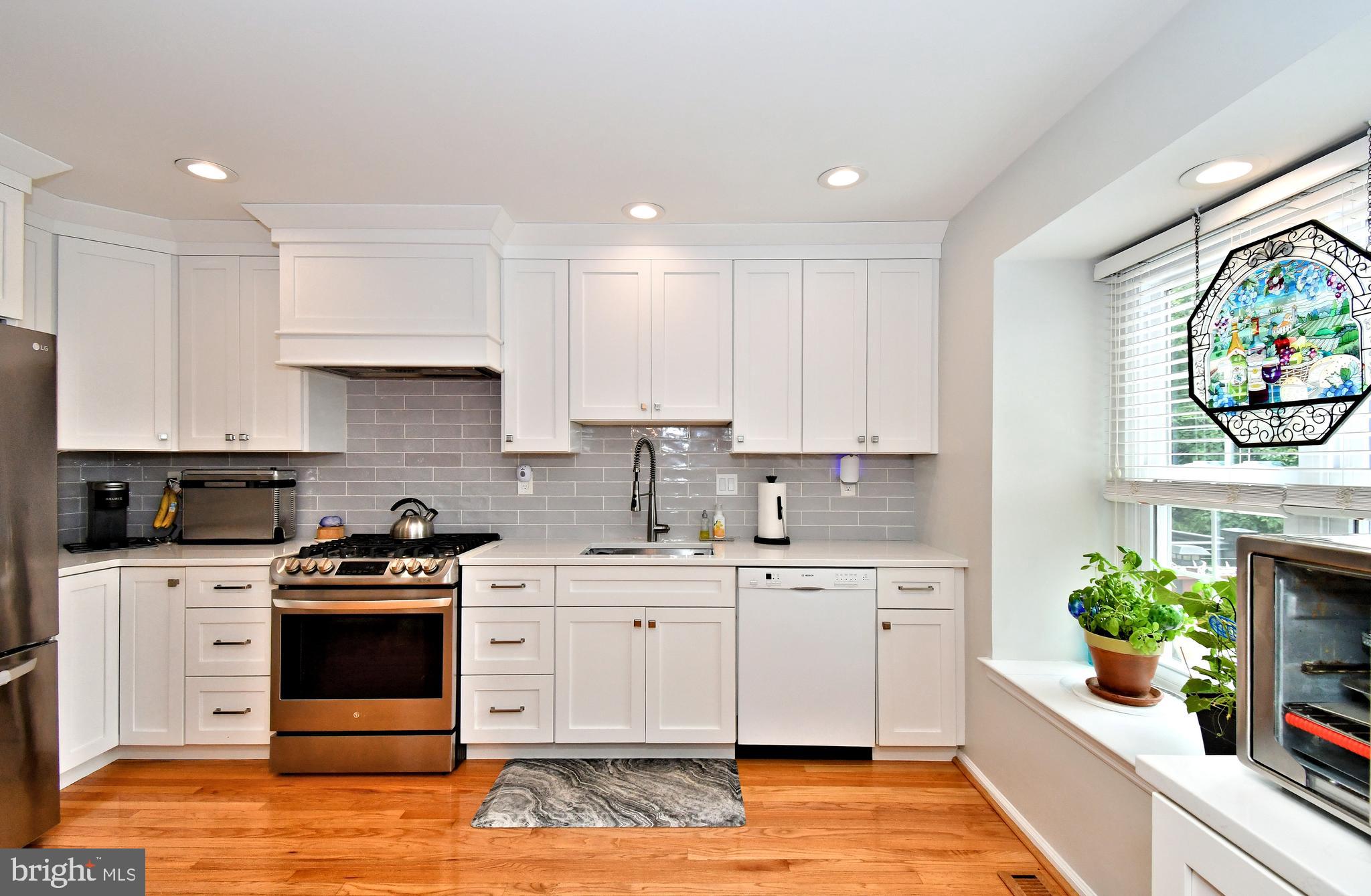 CLUB VIEW MANOR - Residential