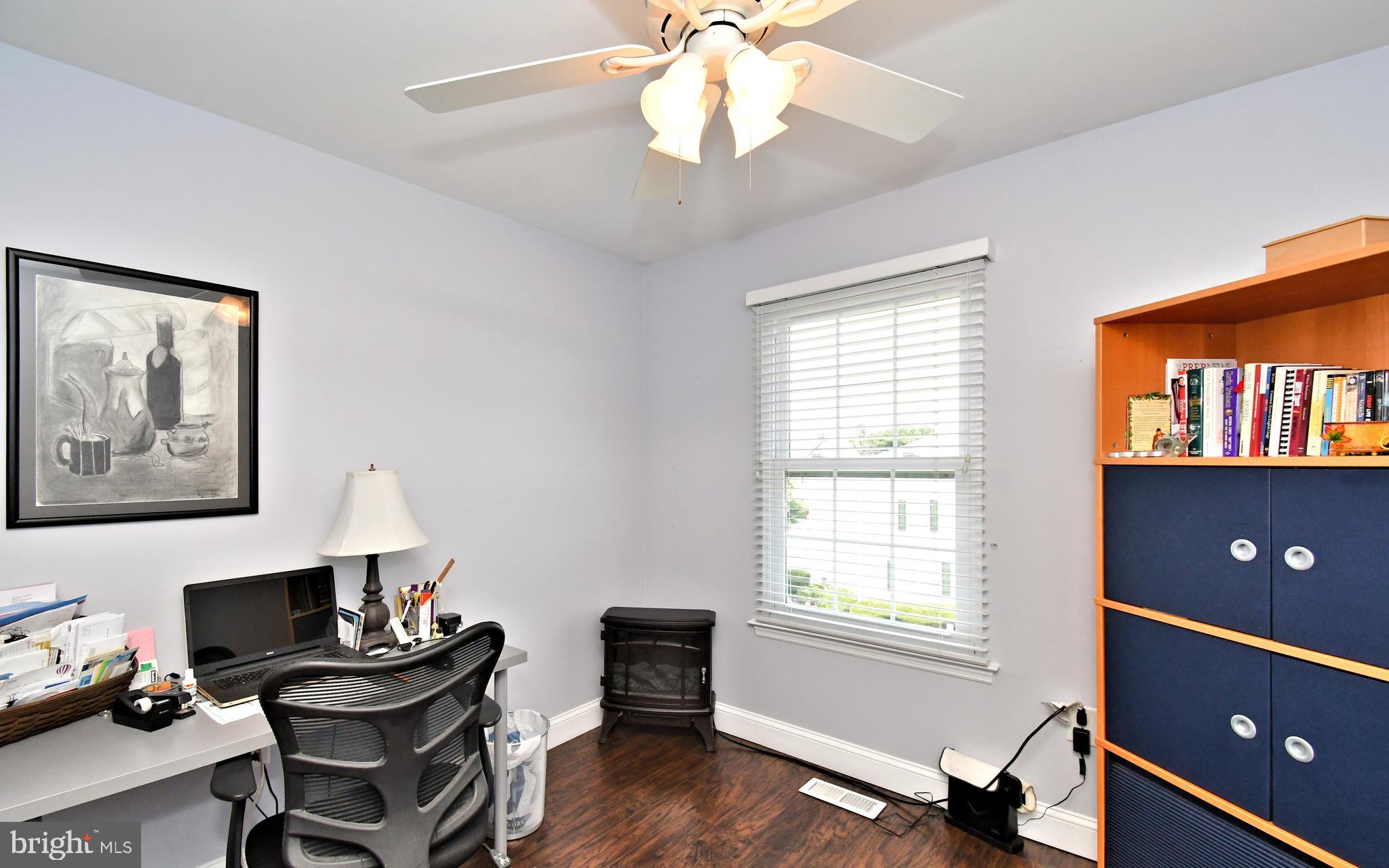 CLUB VIEW MANOR - Residential