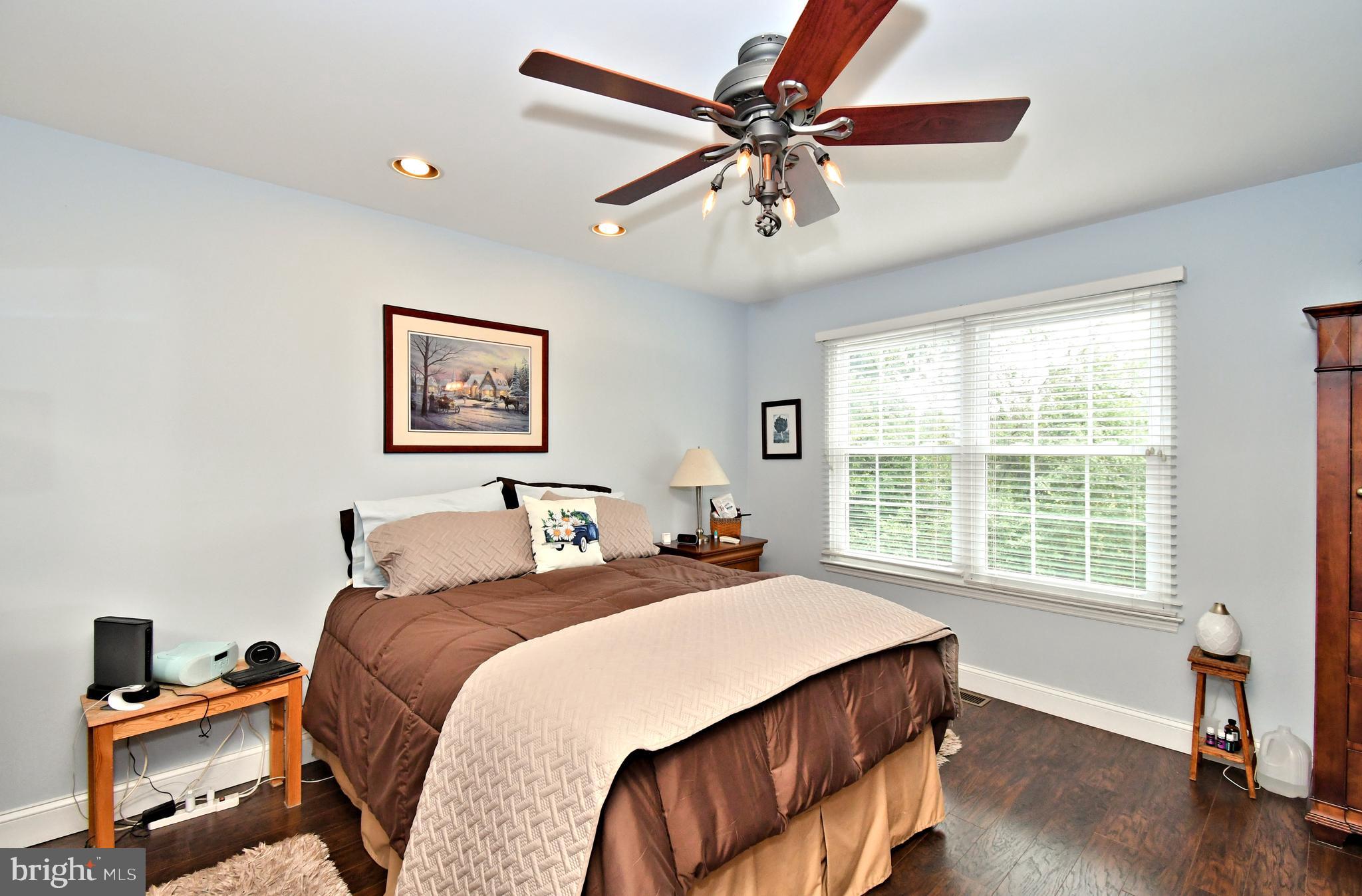 CLUB VIEW MANOR - Residential