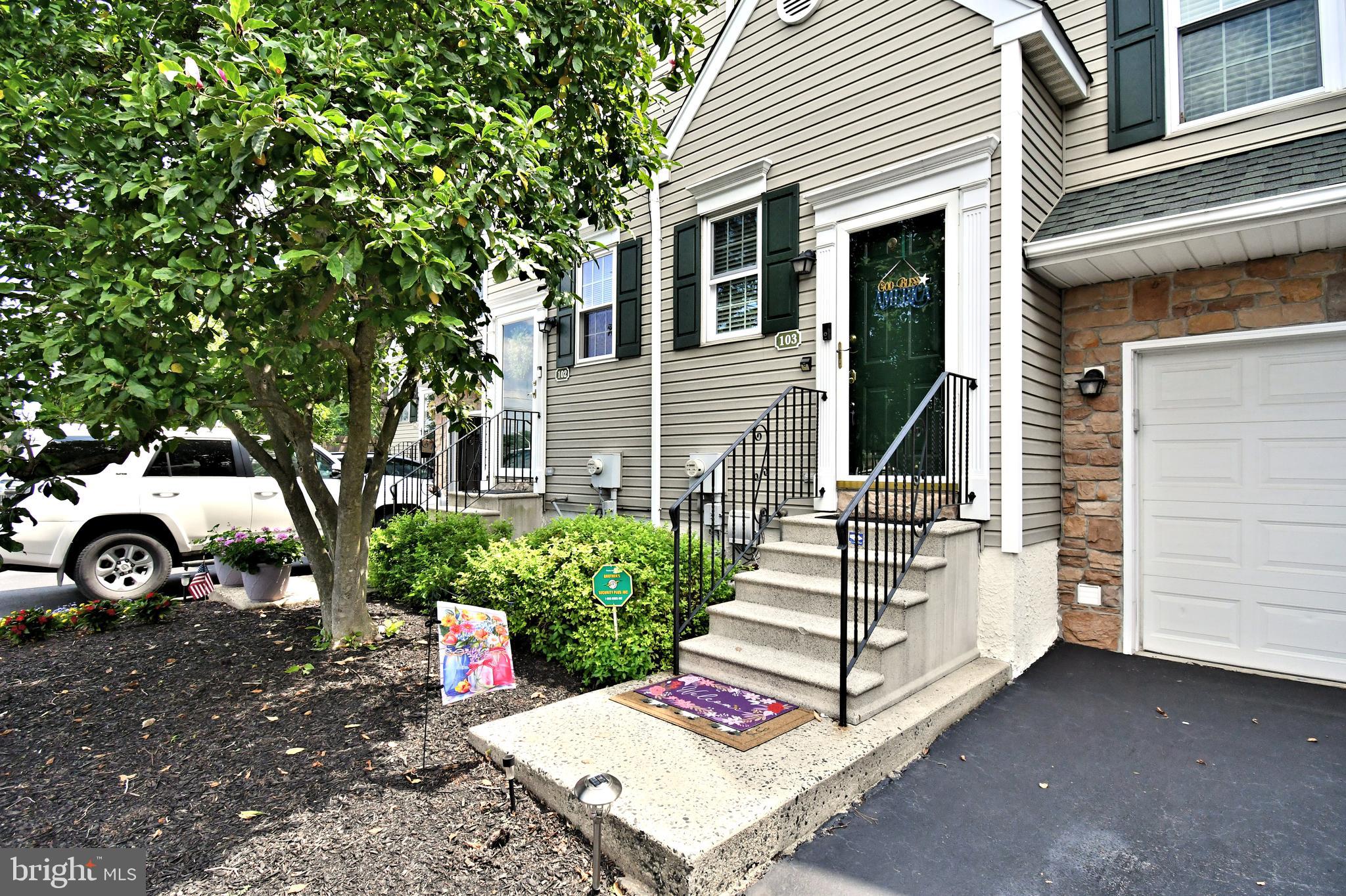 CLUB VIEW MANOR - Residential