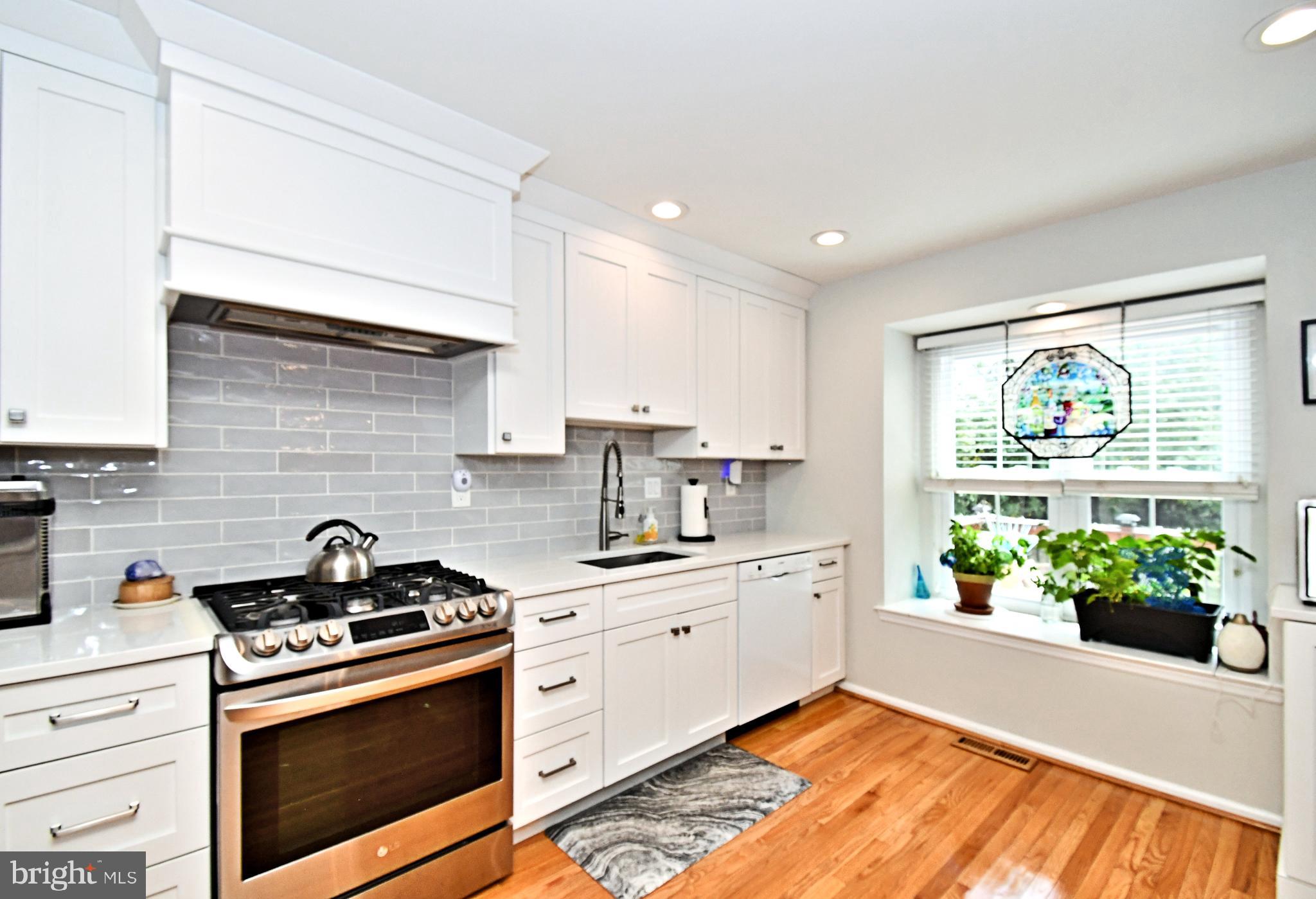 CLUB VIEW MANOR - Residential