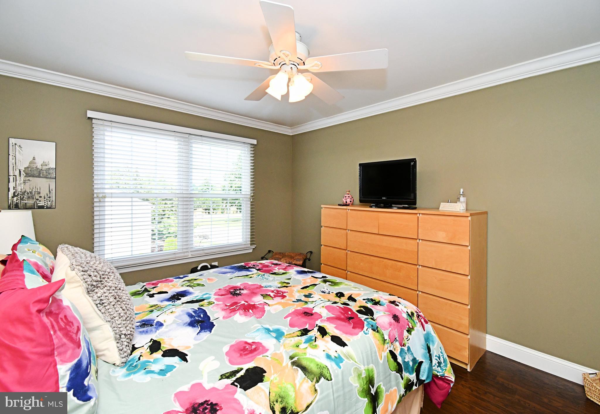 CLUB VIEW MANOR - Residential