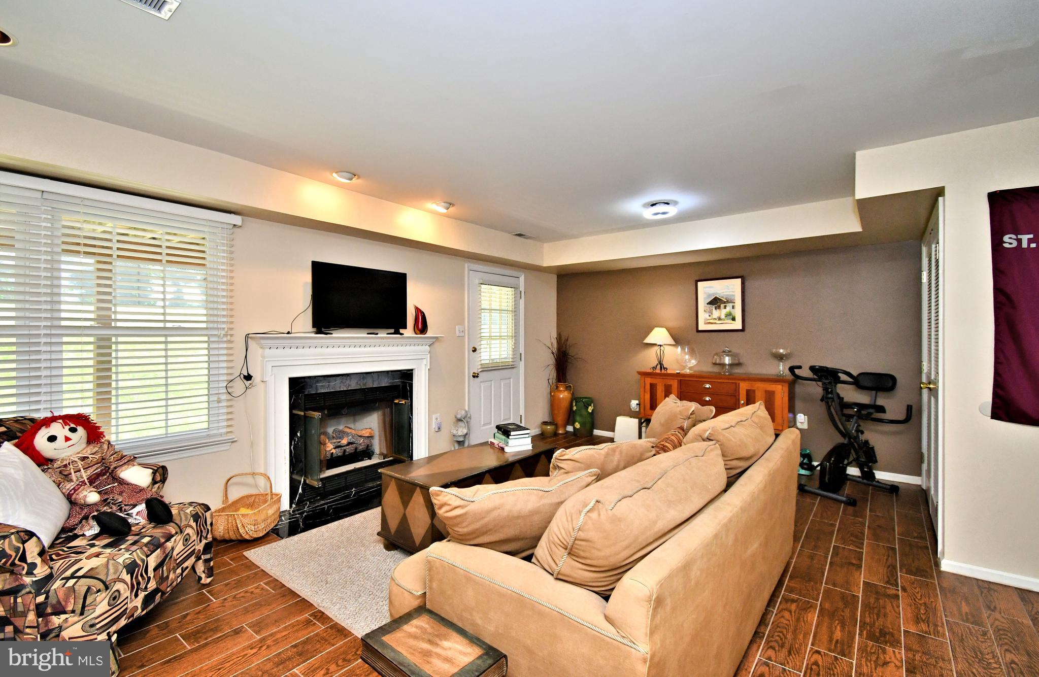 CLUB VIEW MANOR - Residential