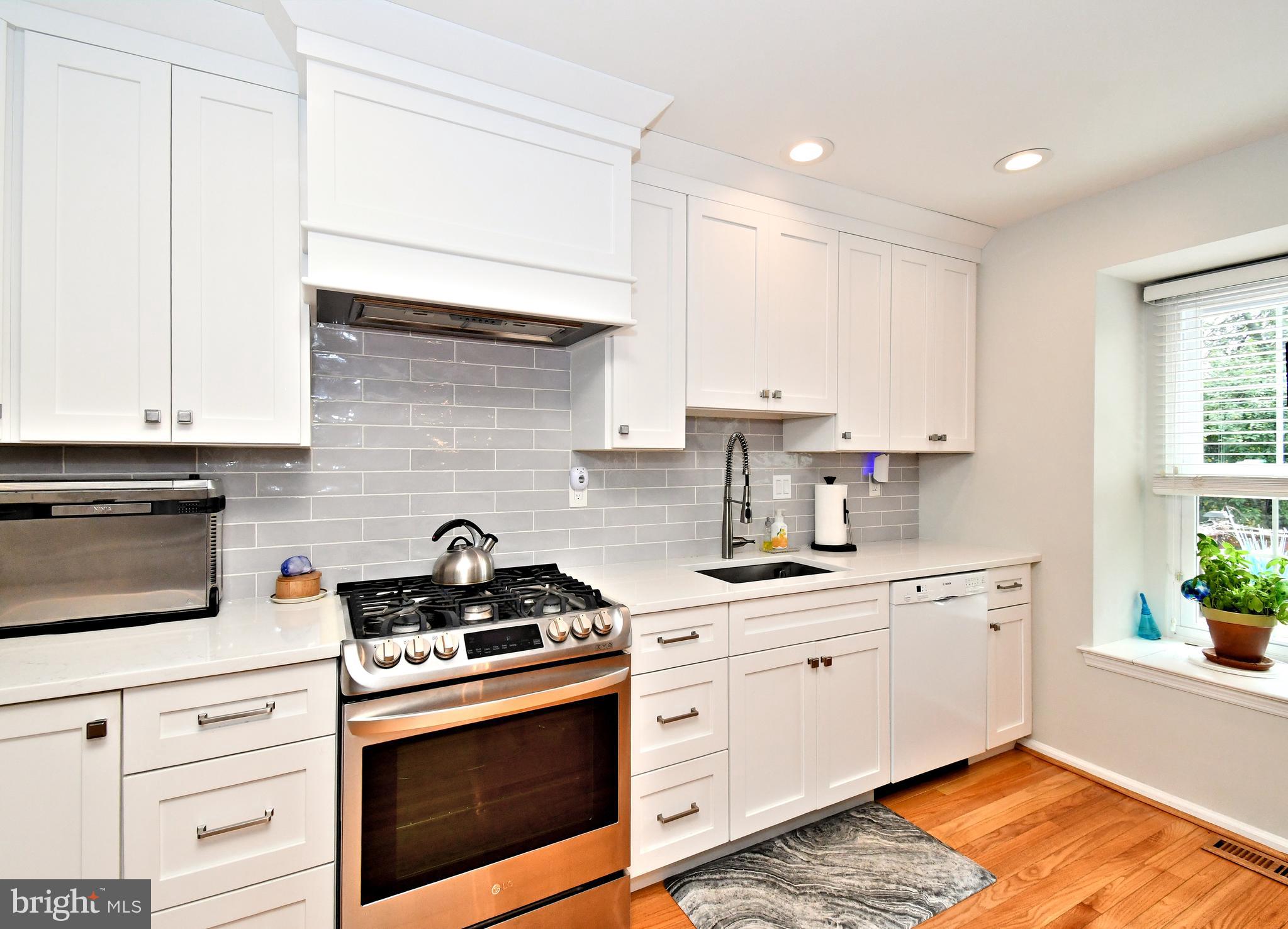 CLUB VIEW MANOR - Residential