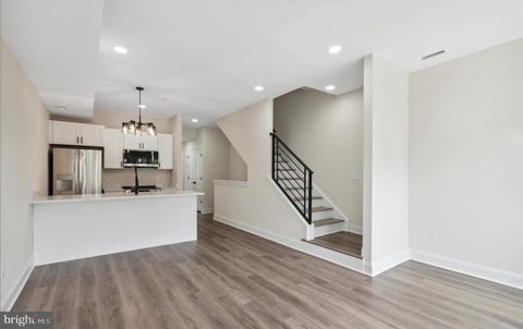 Townhouse For Rent - 619 Cecil B Moore Avenue #2<br/> Philadelphia County, PHILADELPHIA, PA 19122