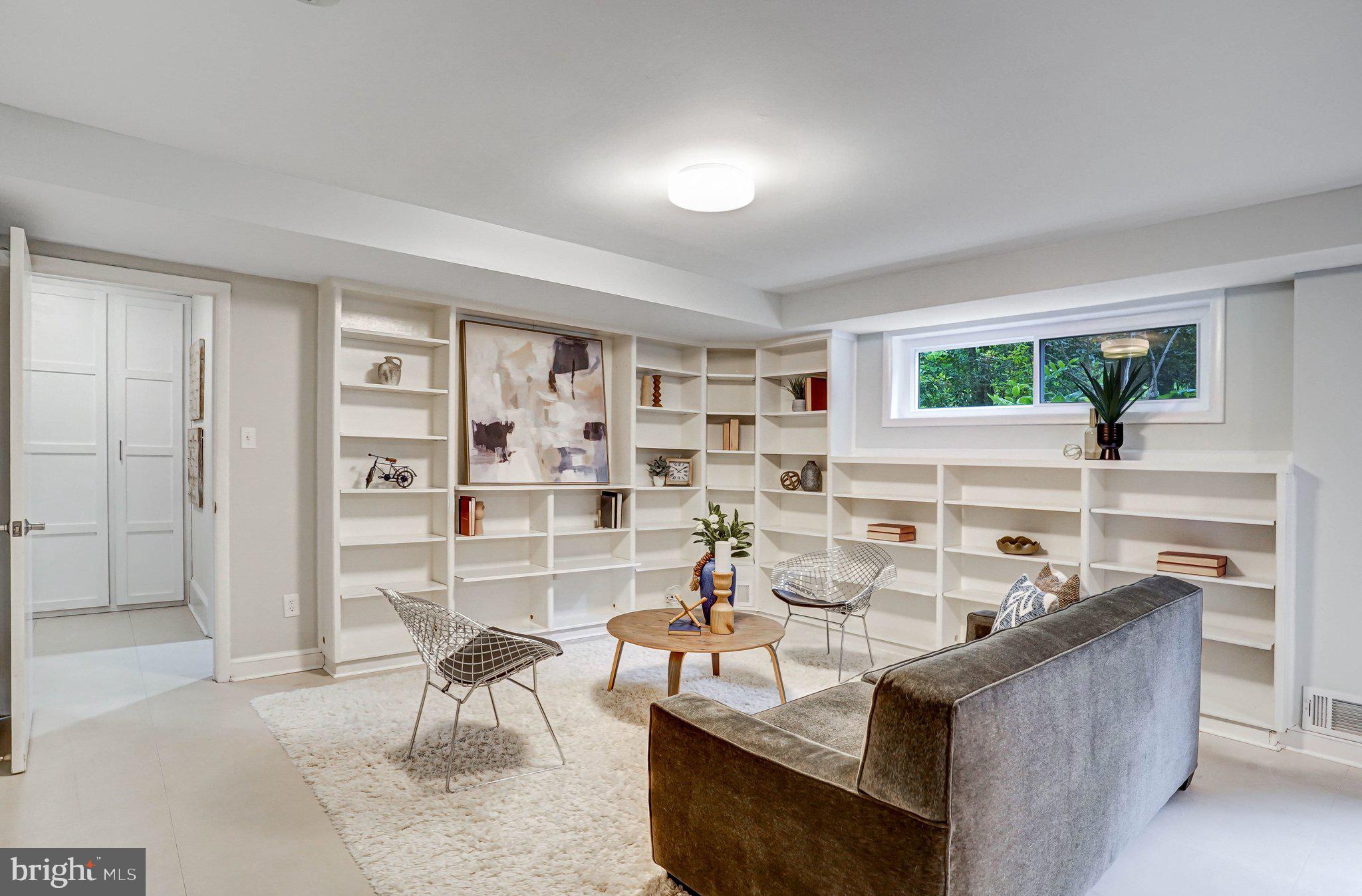 MANTUA - Residential