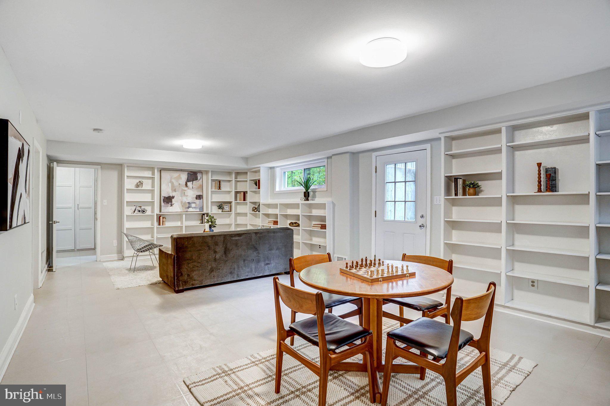 MANTUA - Residential