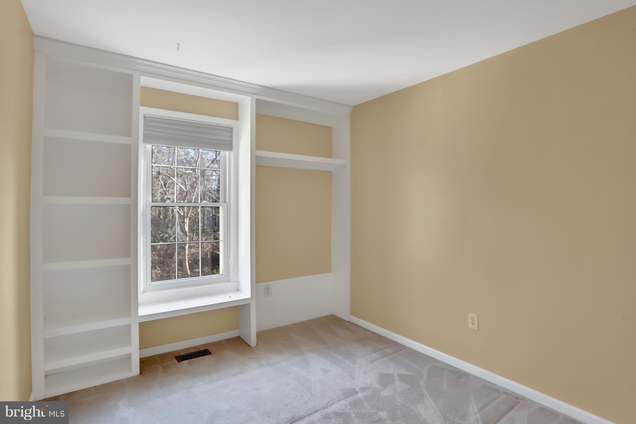 FAIR WOODS - Residential