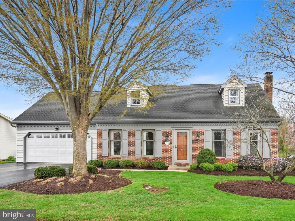 Photo of 163 Buchanan Drive, EPHRATA, PA 17522 (MLS # PALA2066916)