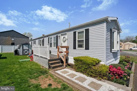 817 Aspen Avenue, Spring City, PA 19475 - MLS#: PACT2097324