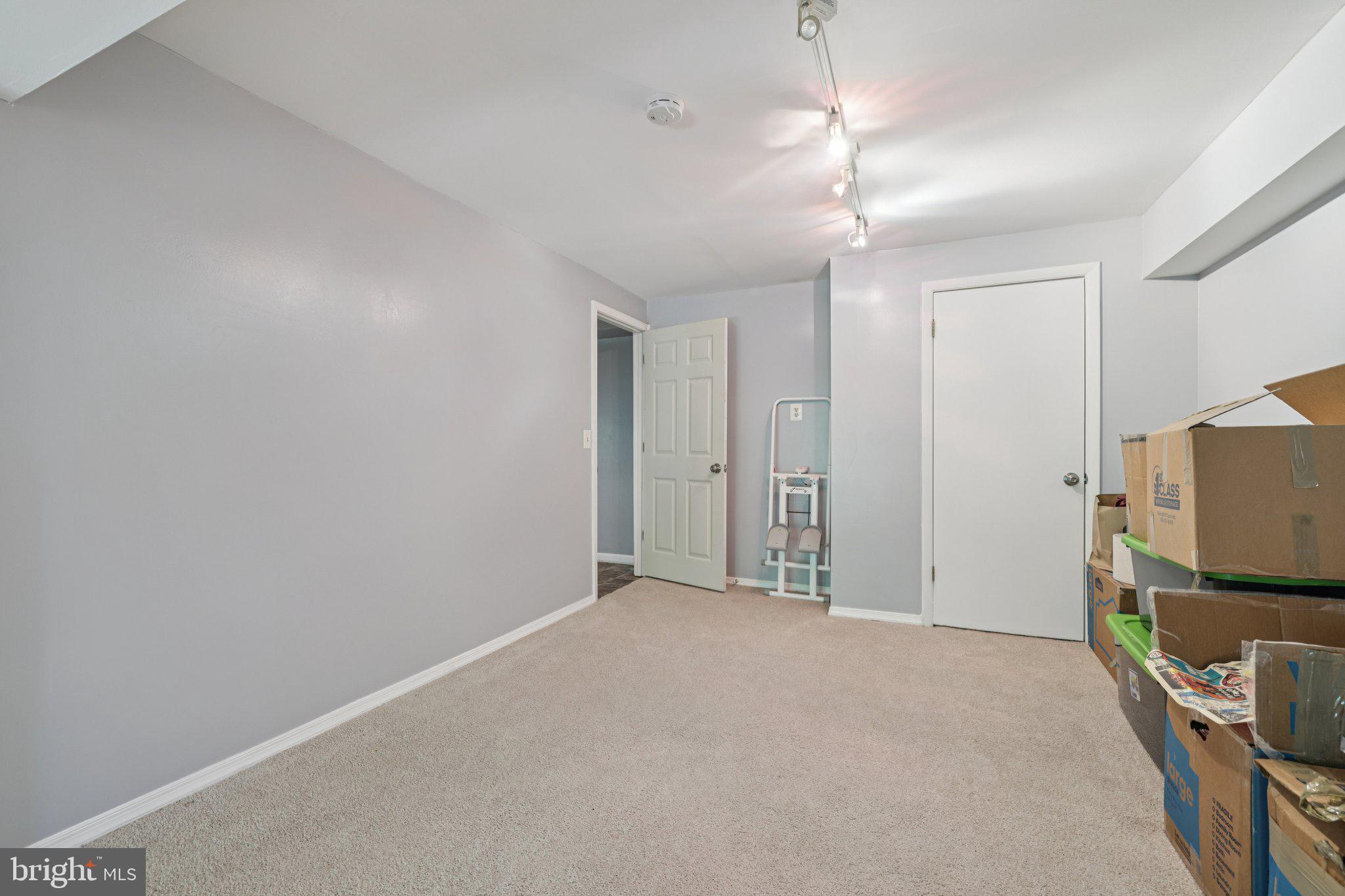 GLENMONT - Residential