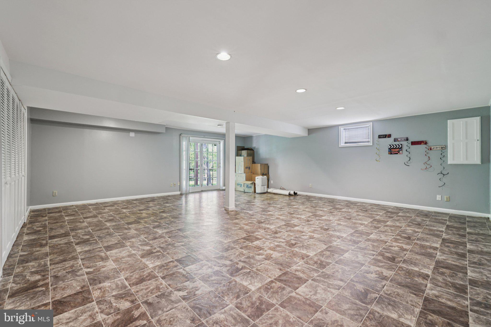 GLENMONT - Residential