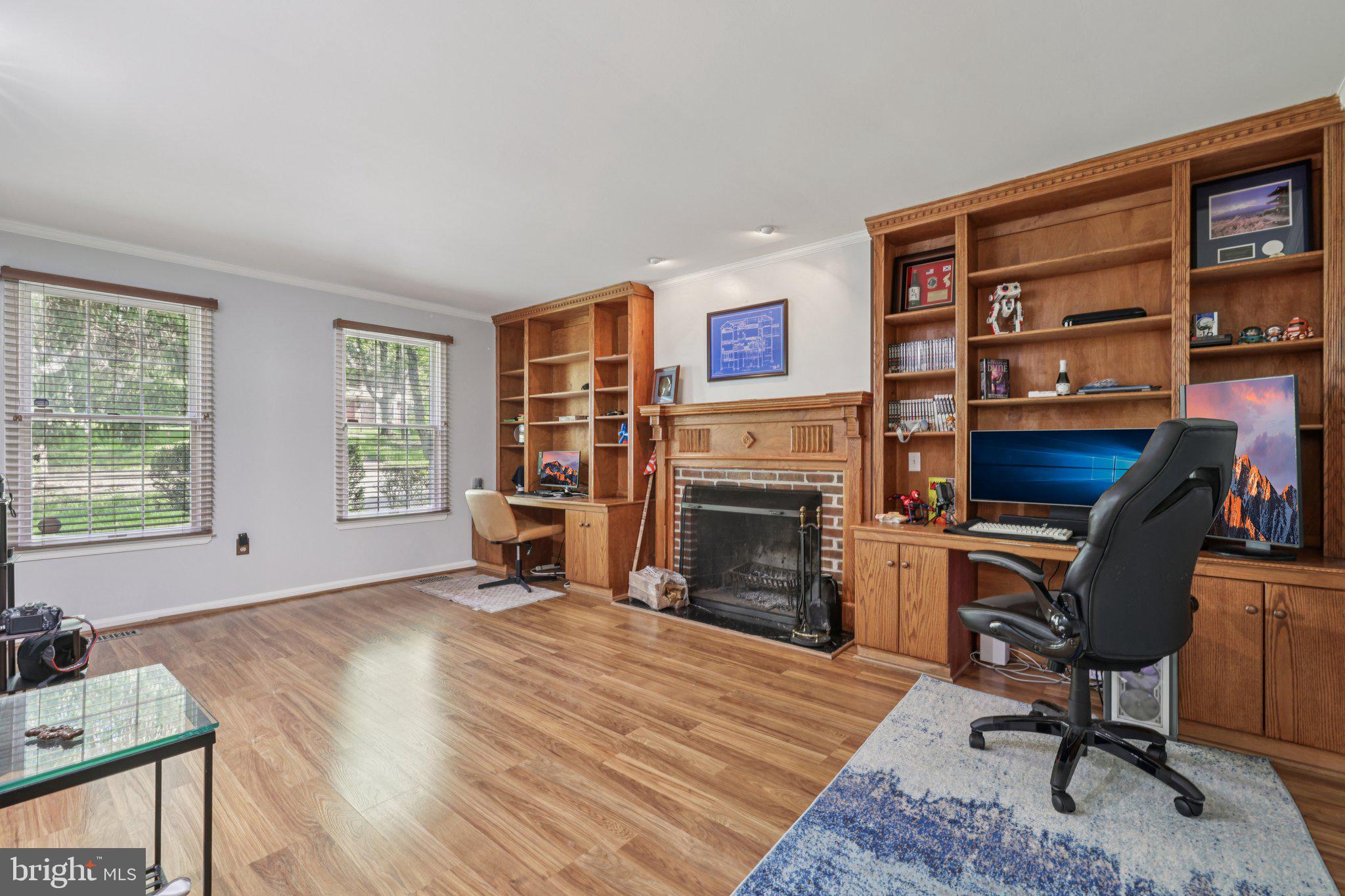 GLENMONT - Residential