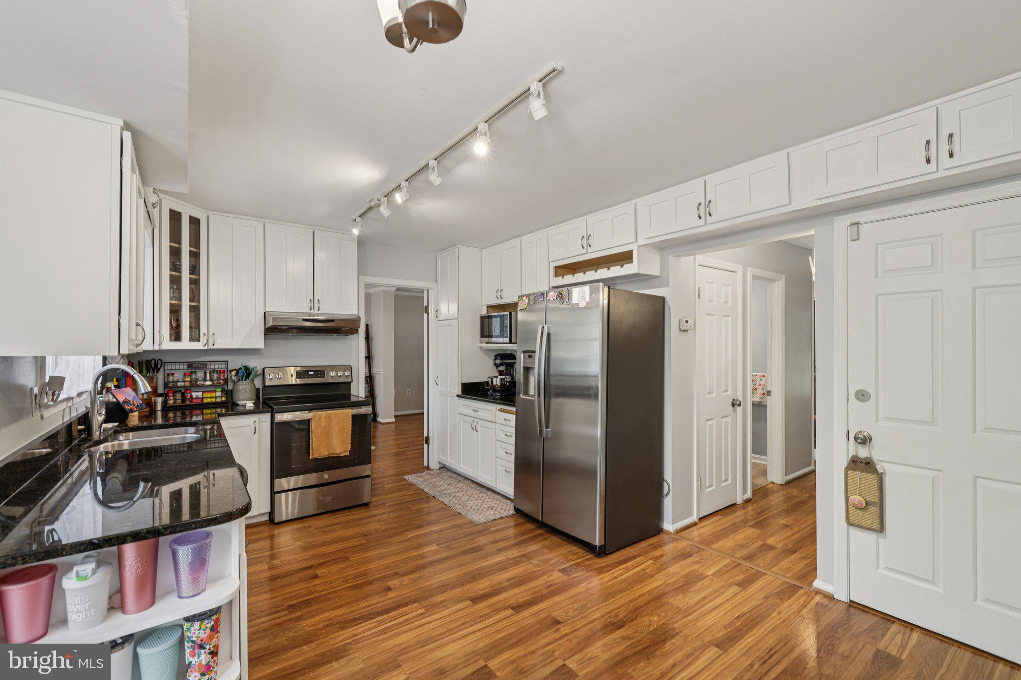 GLENMONT - Residential