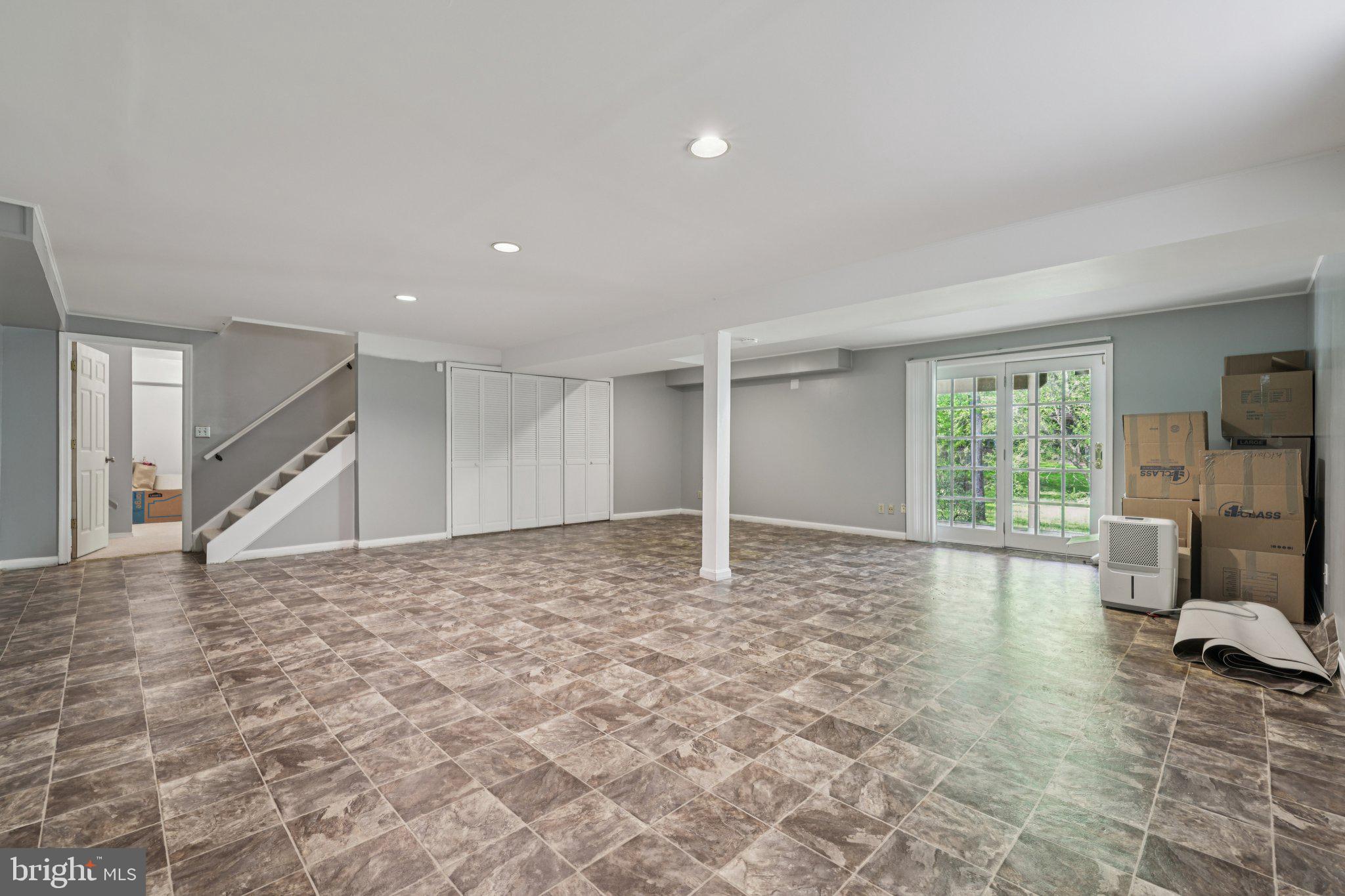 GLENMONT - Residential