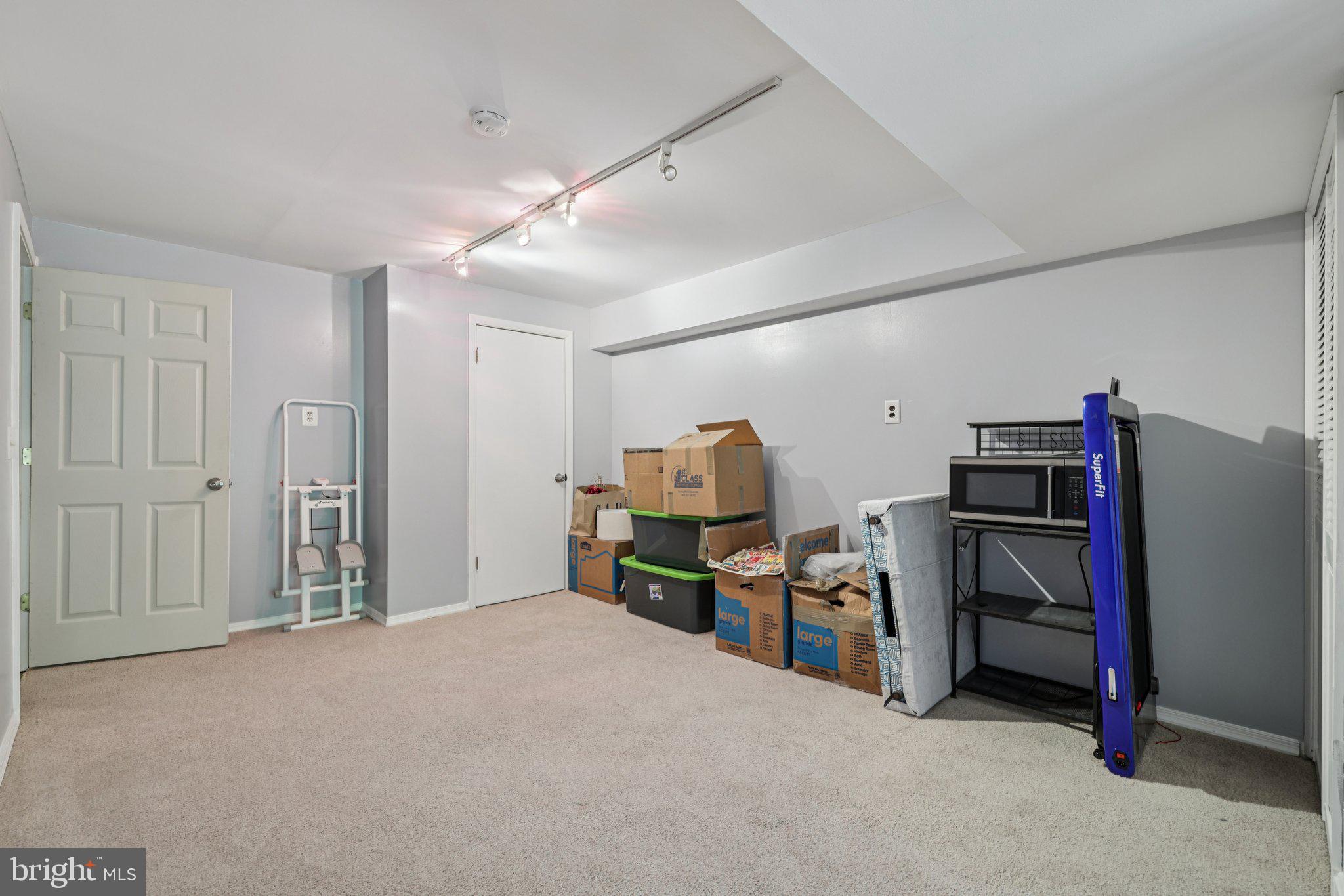 GLENMONT - Residential