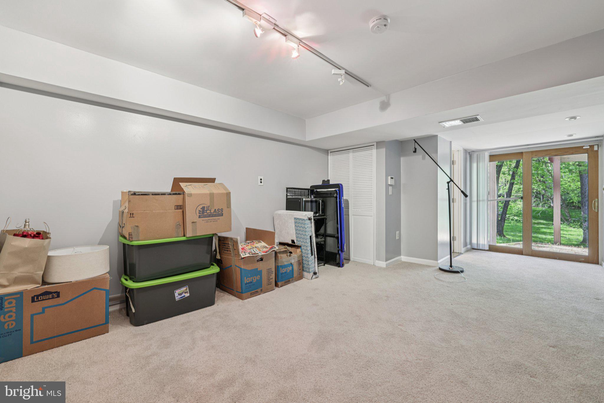 GLENMONT - Residential