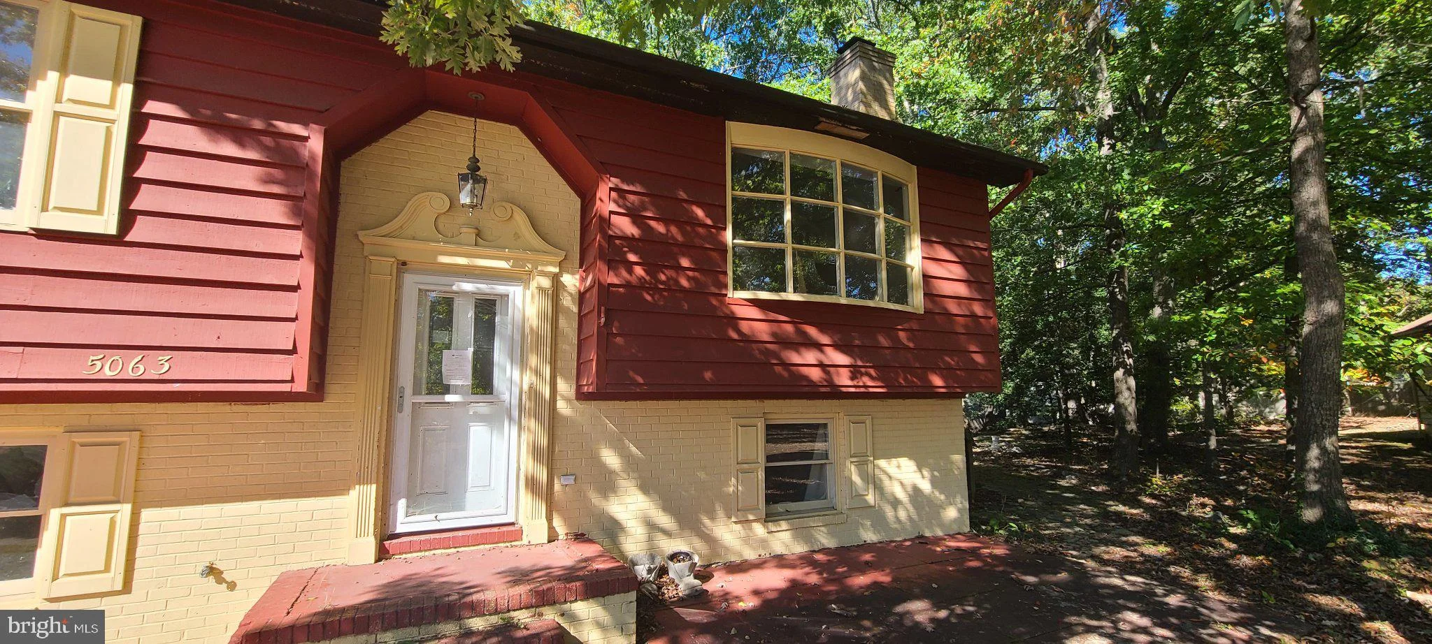 5063 Larry Lane
