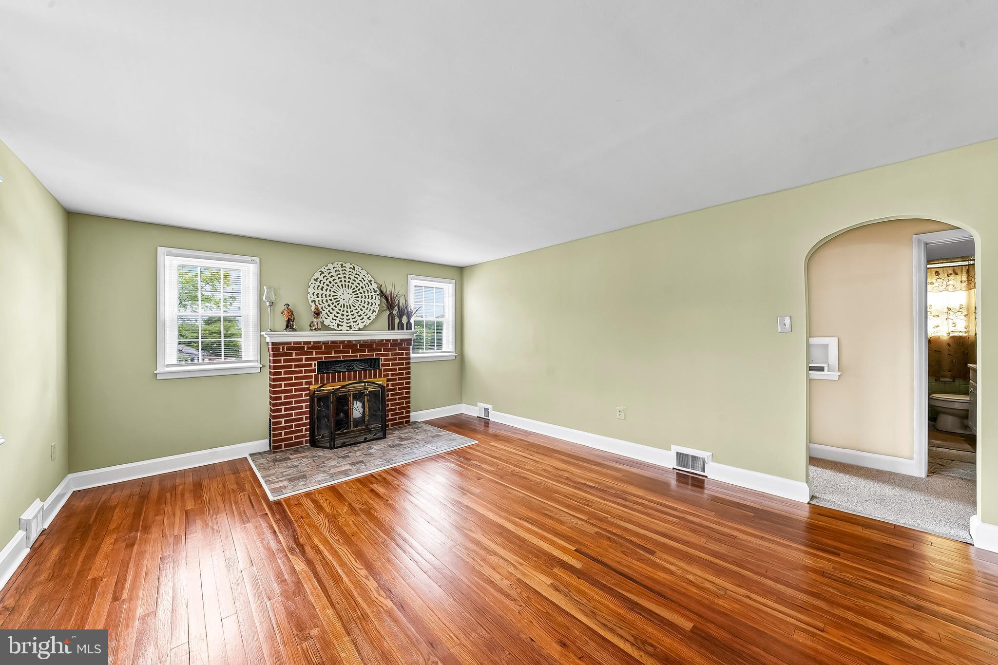 253 N GUERNSEY ROAD
