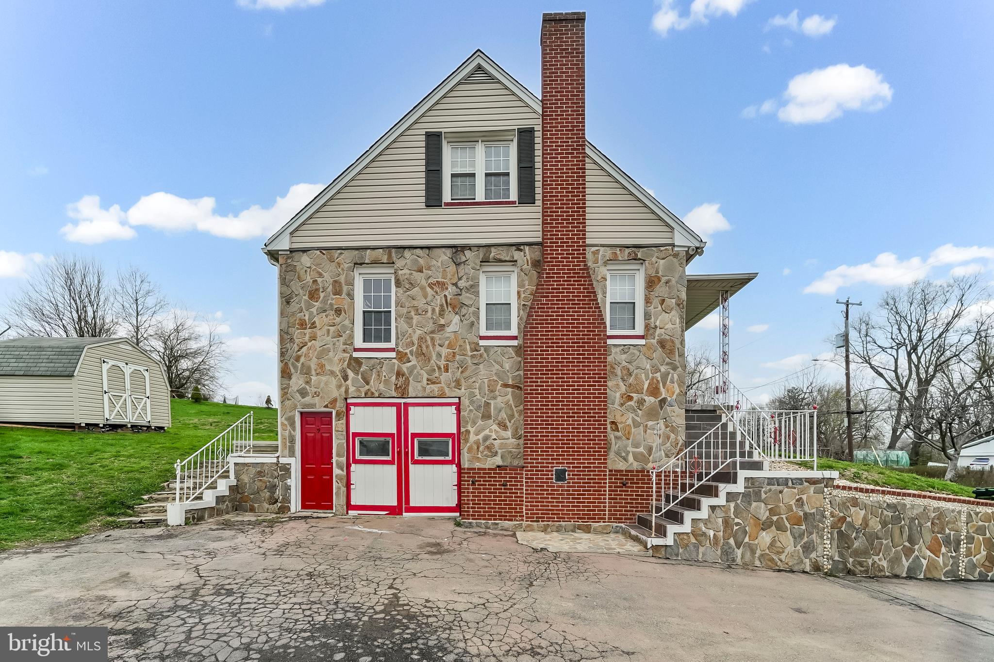 253 N GUERNSEY ROAD