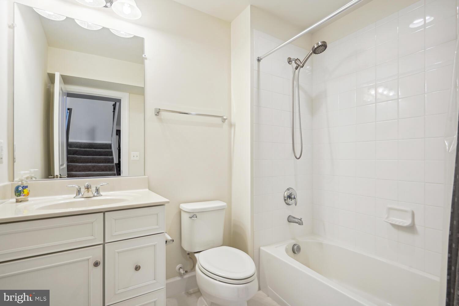 AMBROSE HILLS - Residential