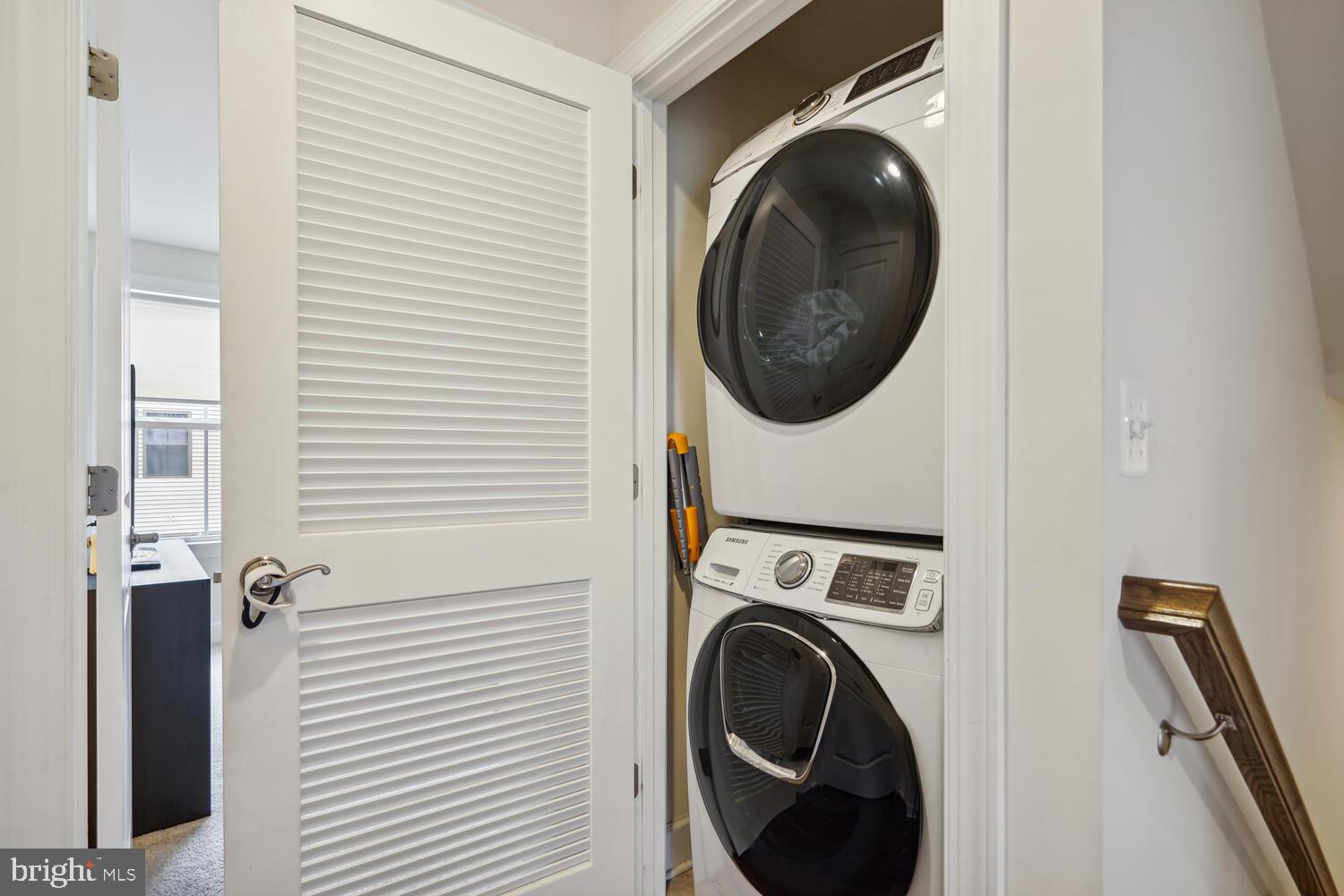 AMBROSE HILLS - Residential