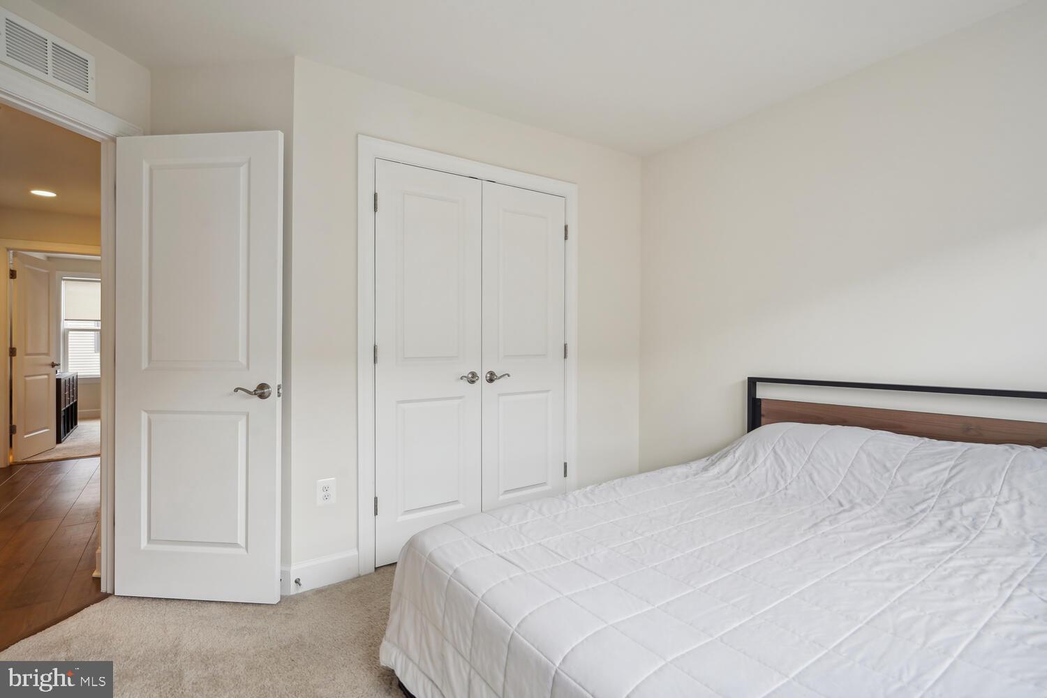 AMBROSE HILLS - Residential