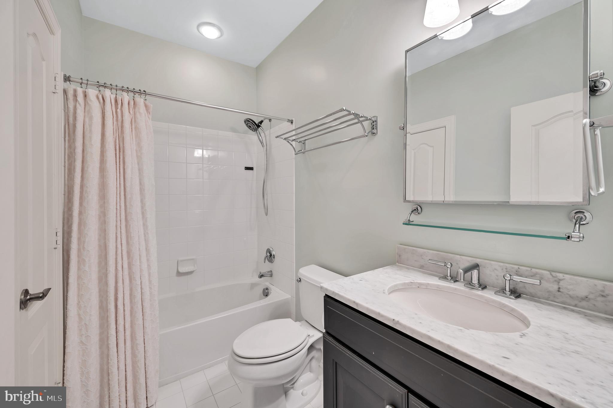 POTOMAC GREENS - Residential Lease