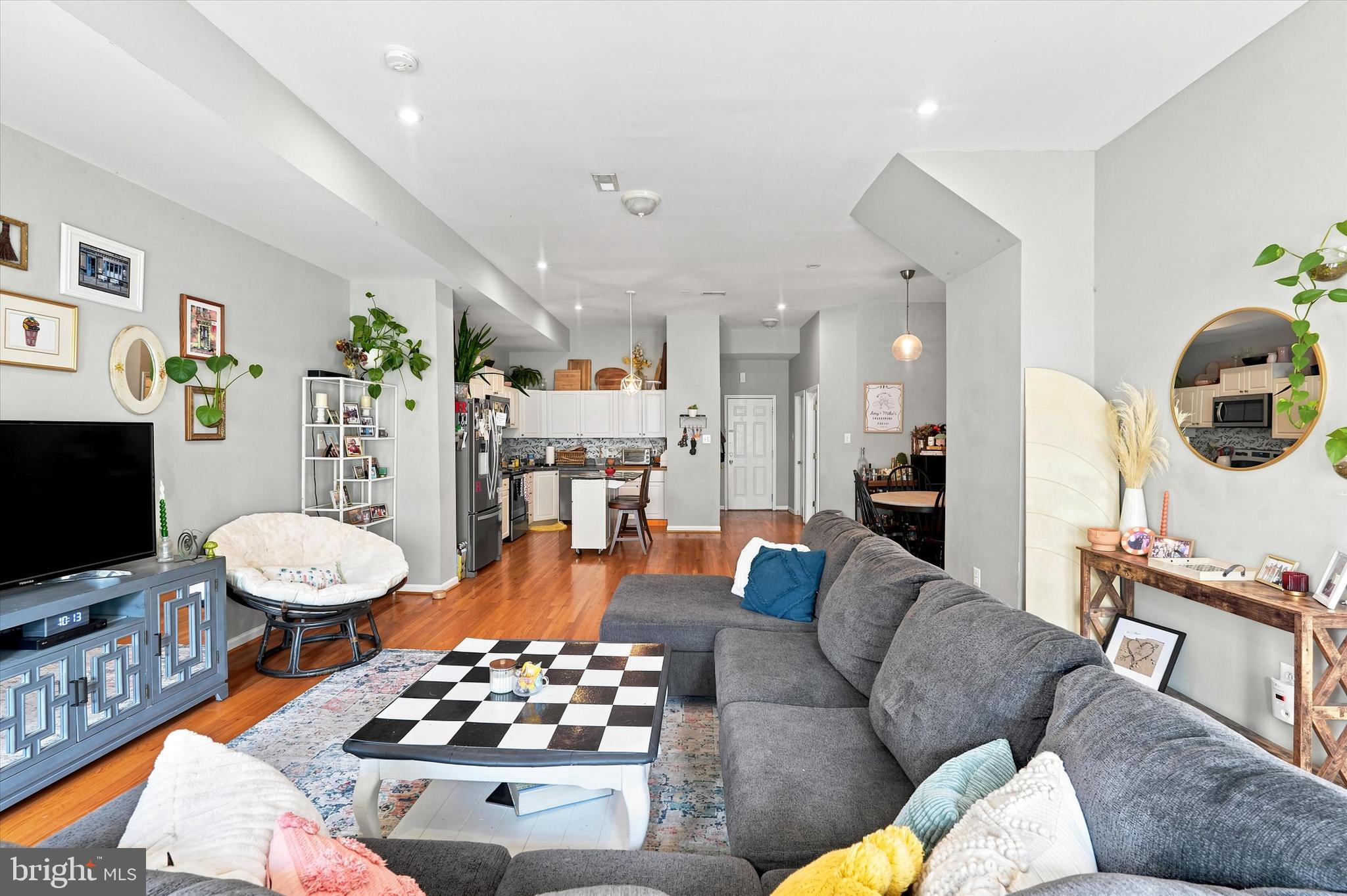 444 MOYER STREET