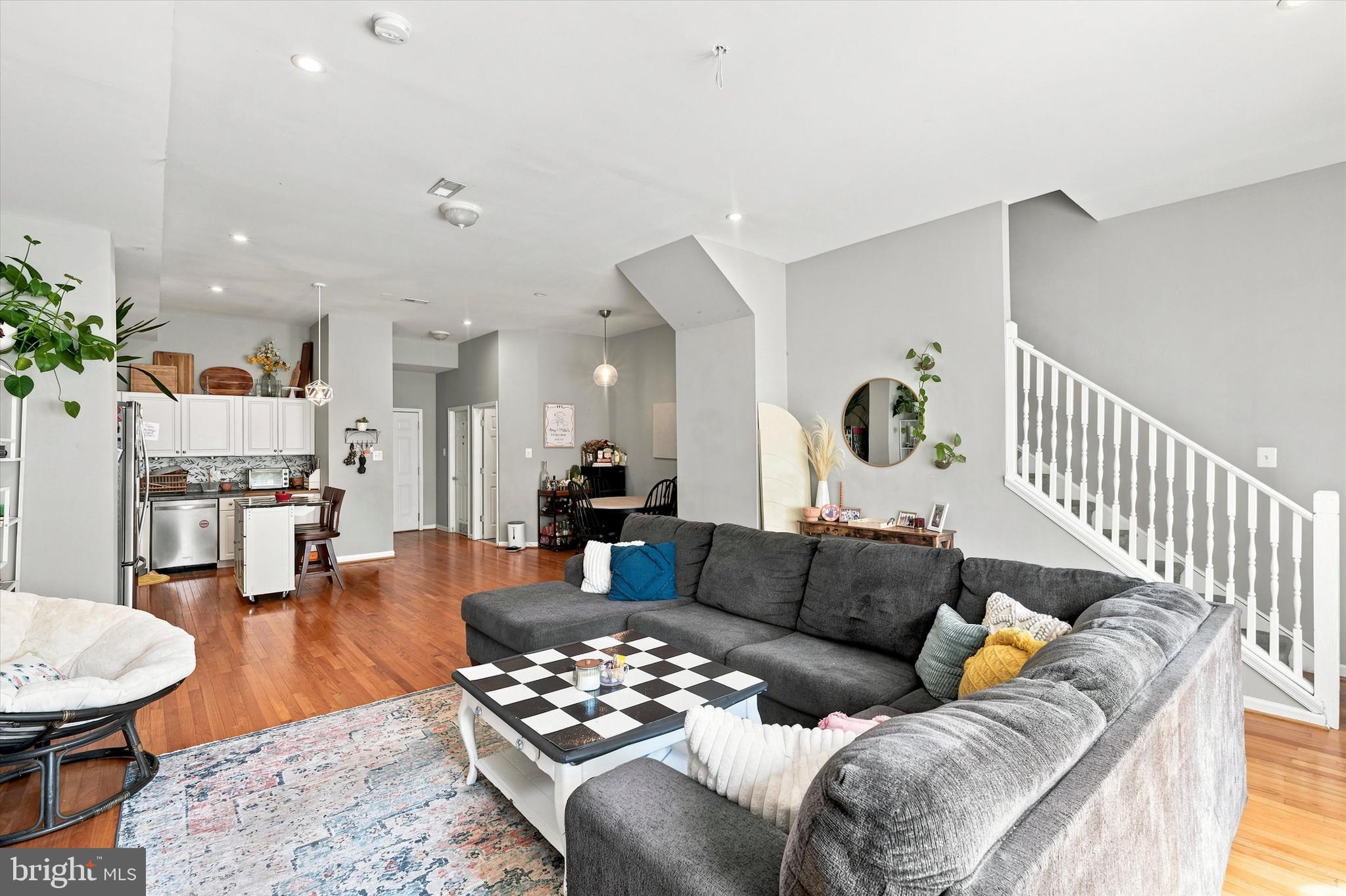 444 MOYER STREET